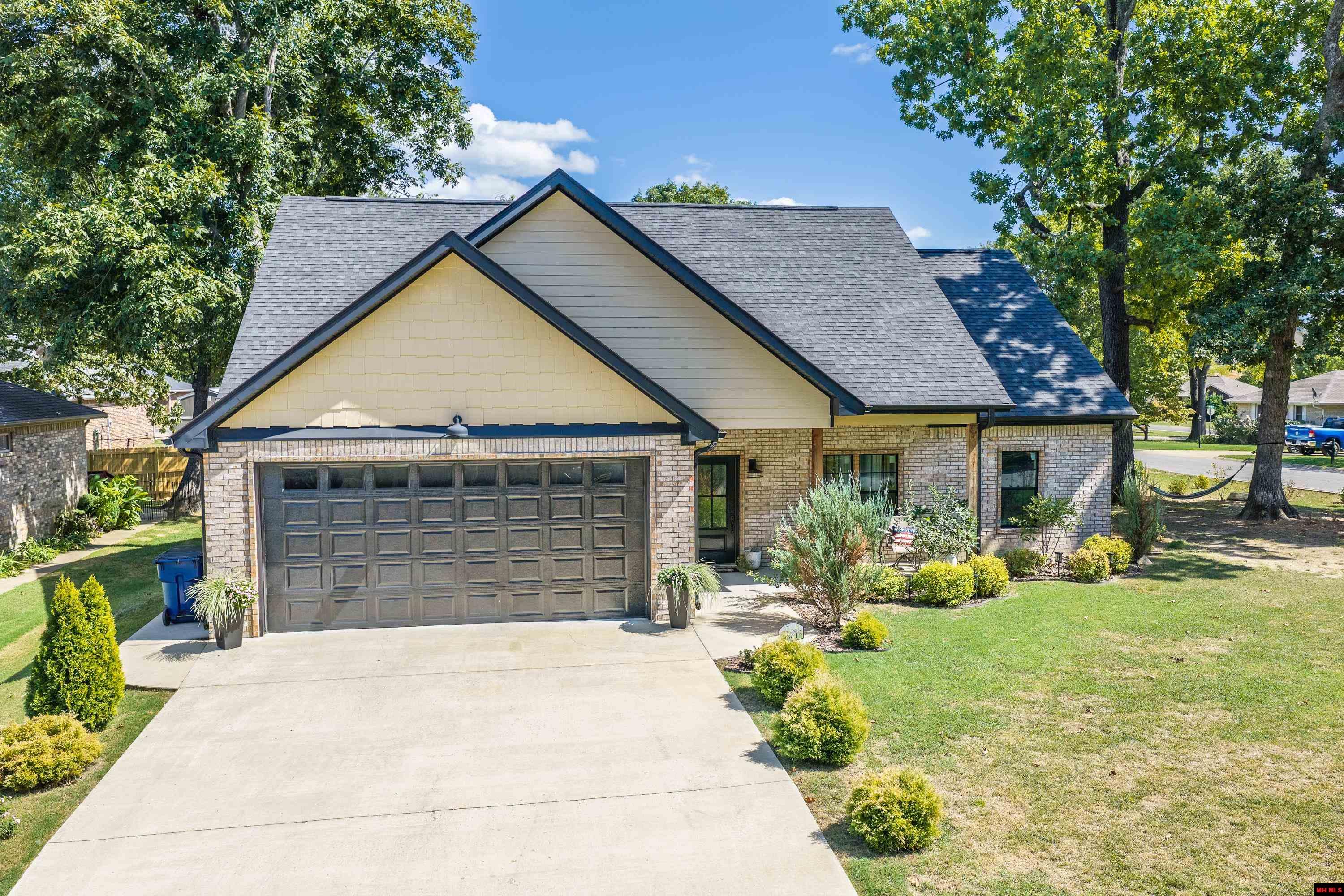 1341 HAMPSHIRE CIRCLE Mountain Home, AR
