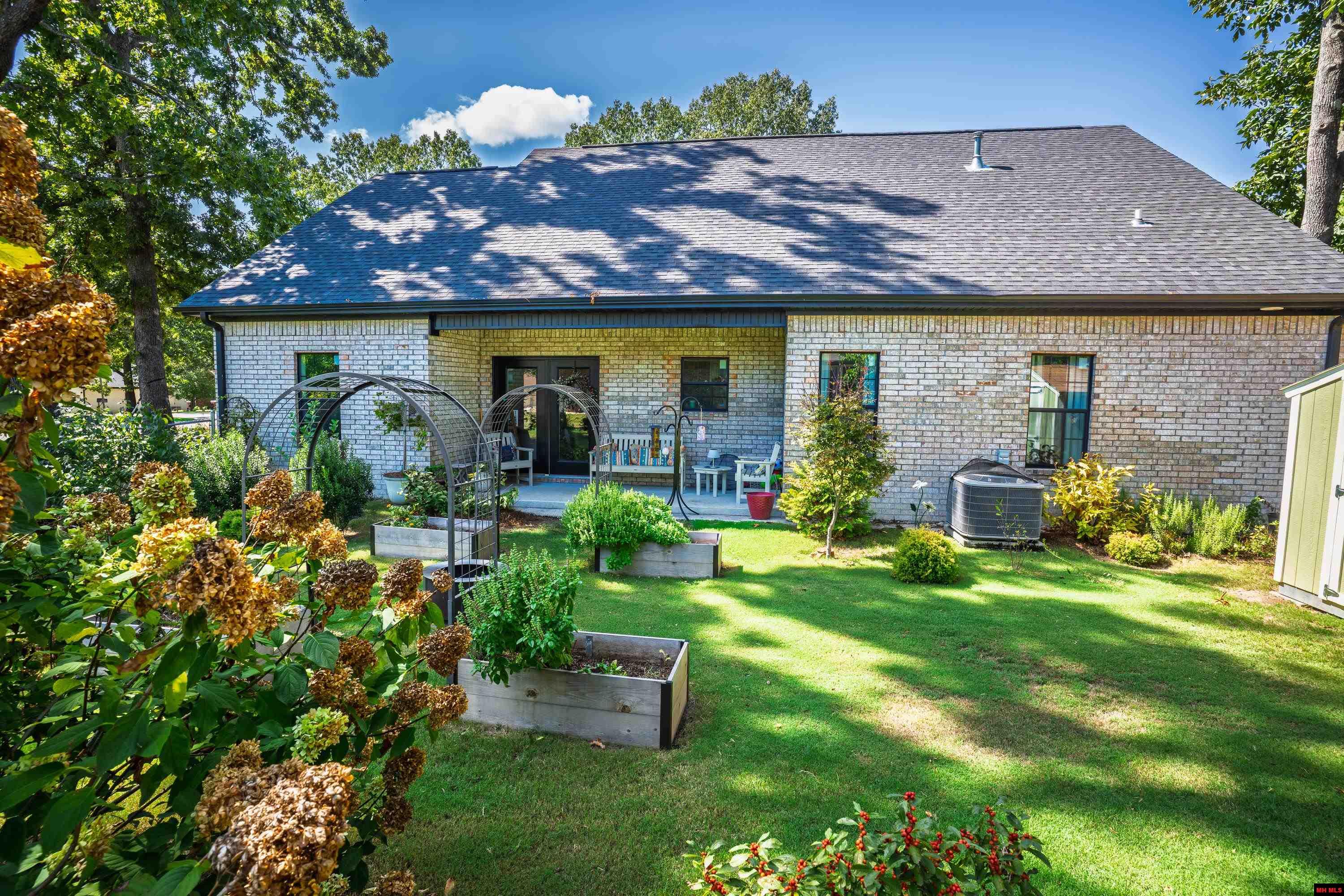 1341 HAMPSHIRE CIRCLE Mountain Home, AR