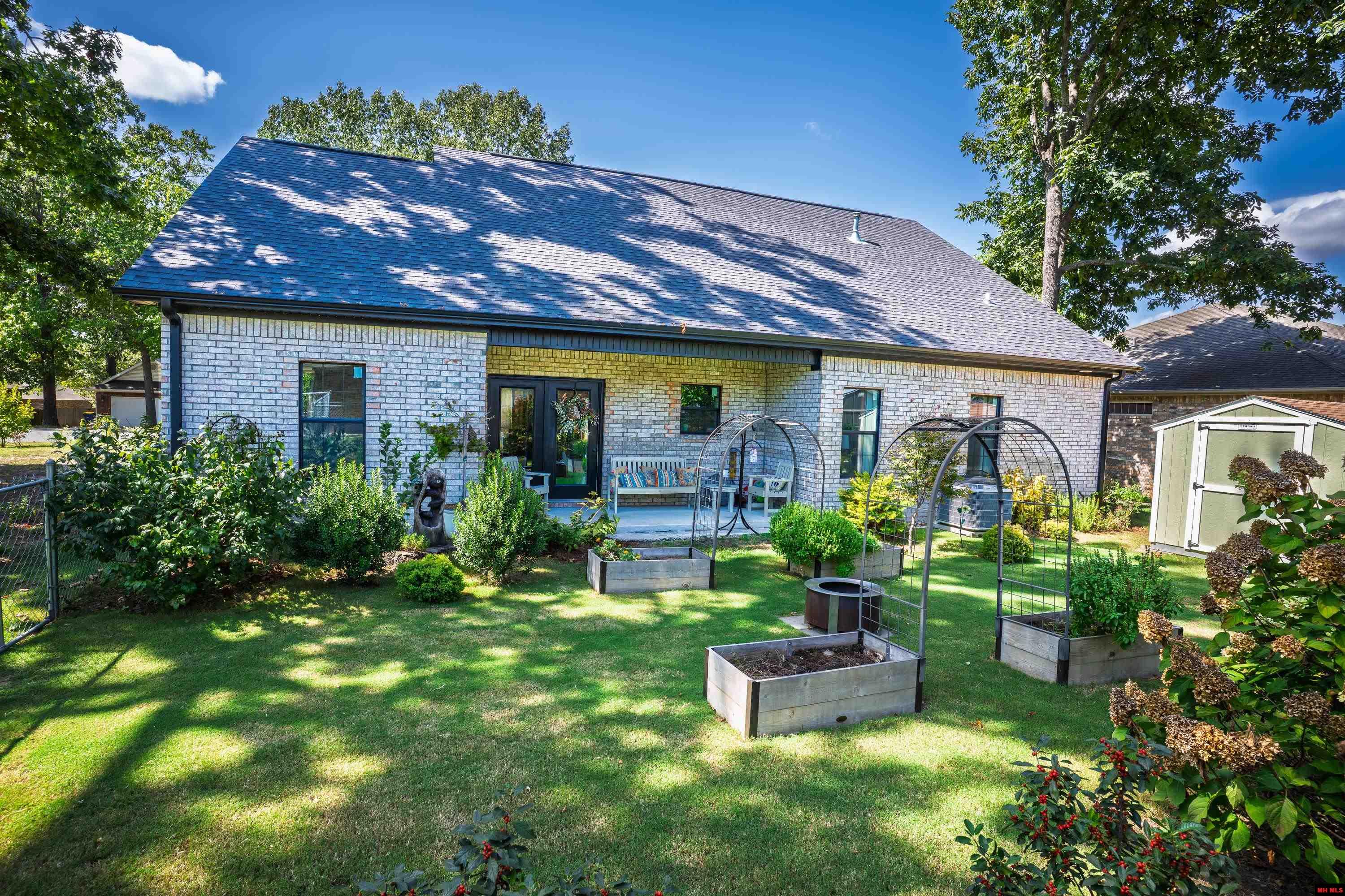 1341 HAMPSHIRE CIRCLE Mountain Home, AR