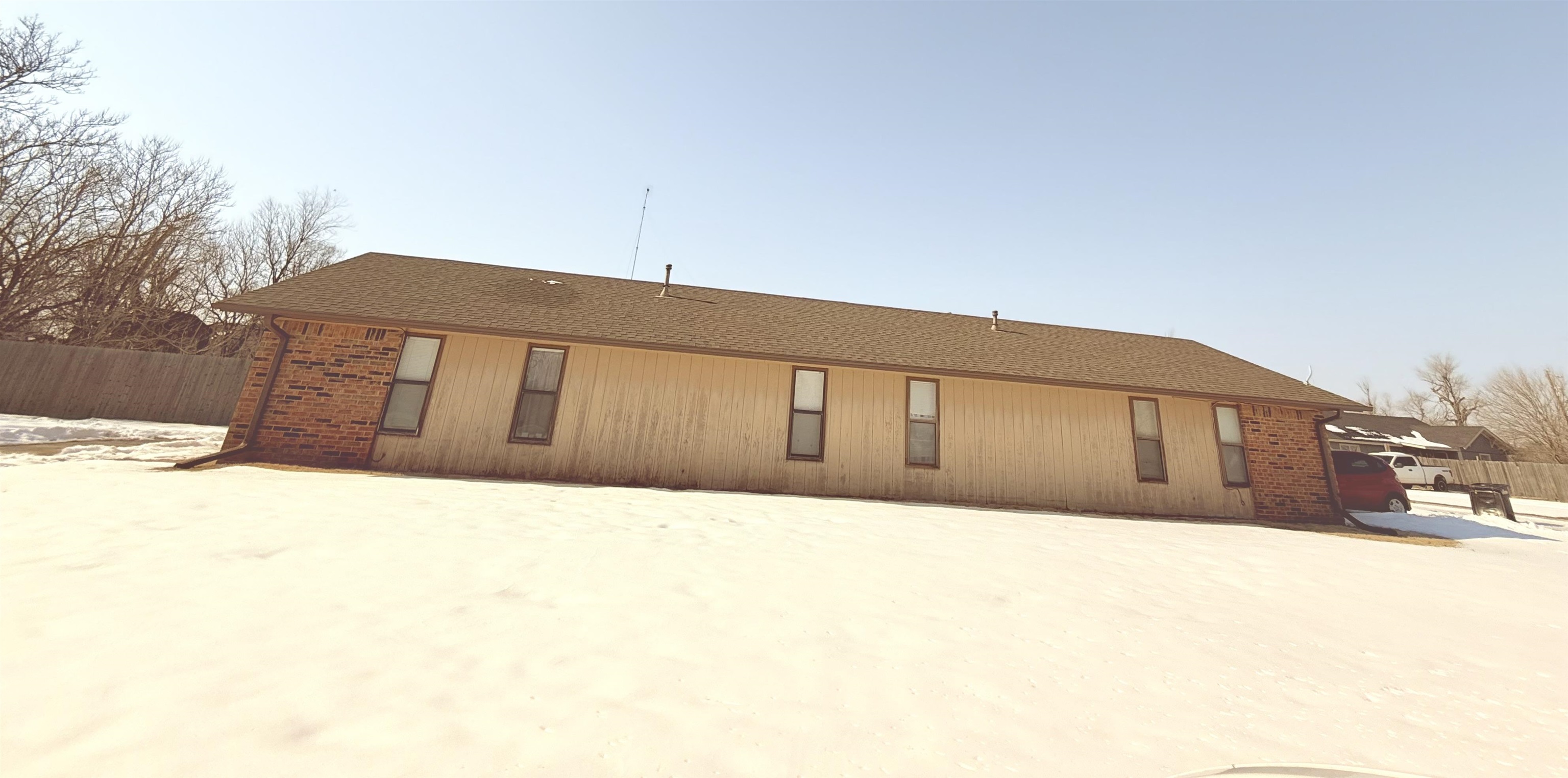 2529 & 2531 E Cedar Ave