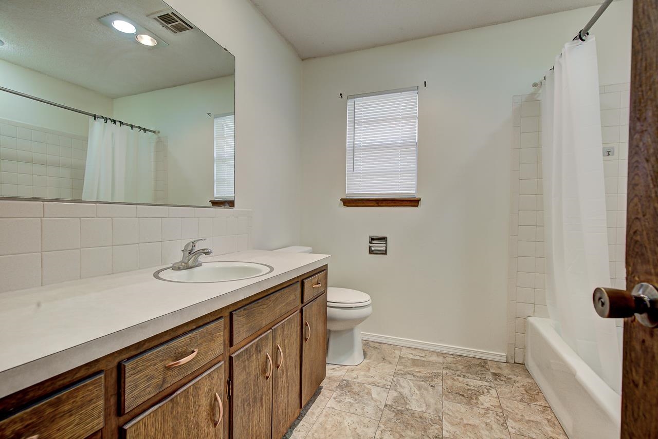 802--806 E Poplar Ave
