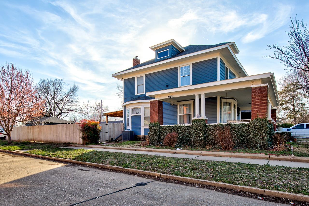 1301 W Cherokee Ave