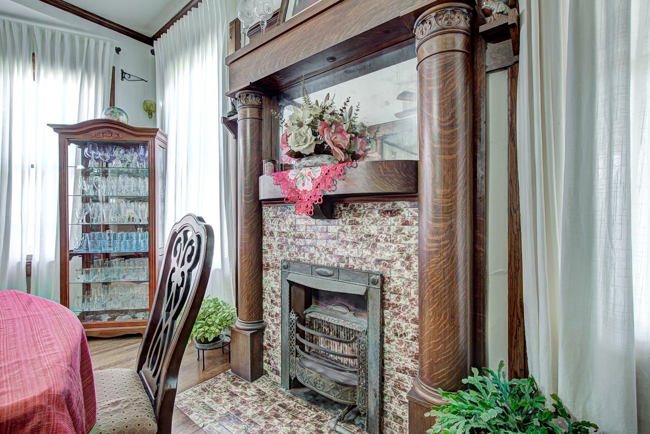 1301 W Cherokee Ave