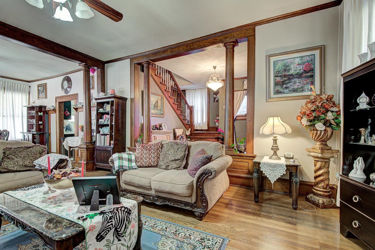 1301 W Cherokee Ave