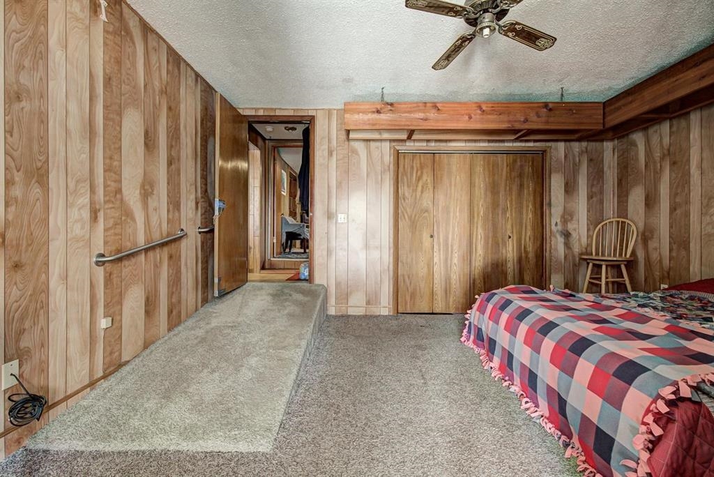 102 Village Dr