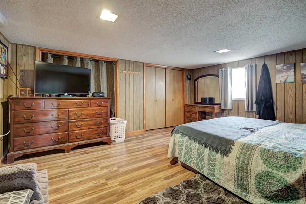 102 Village Dr