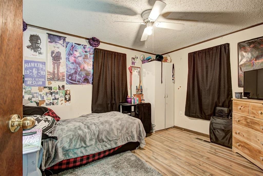 102 Village Dr