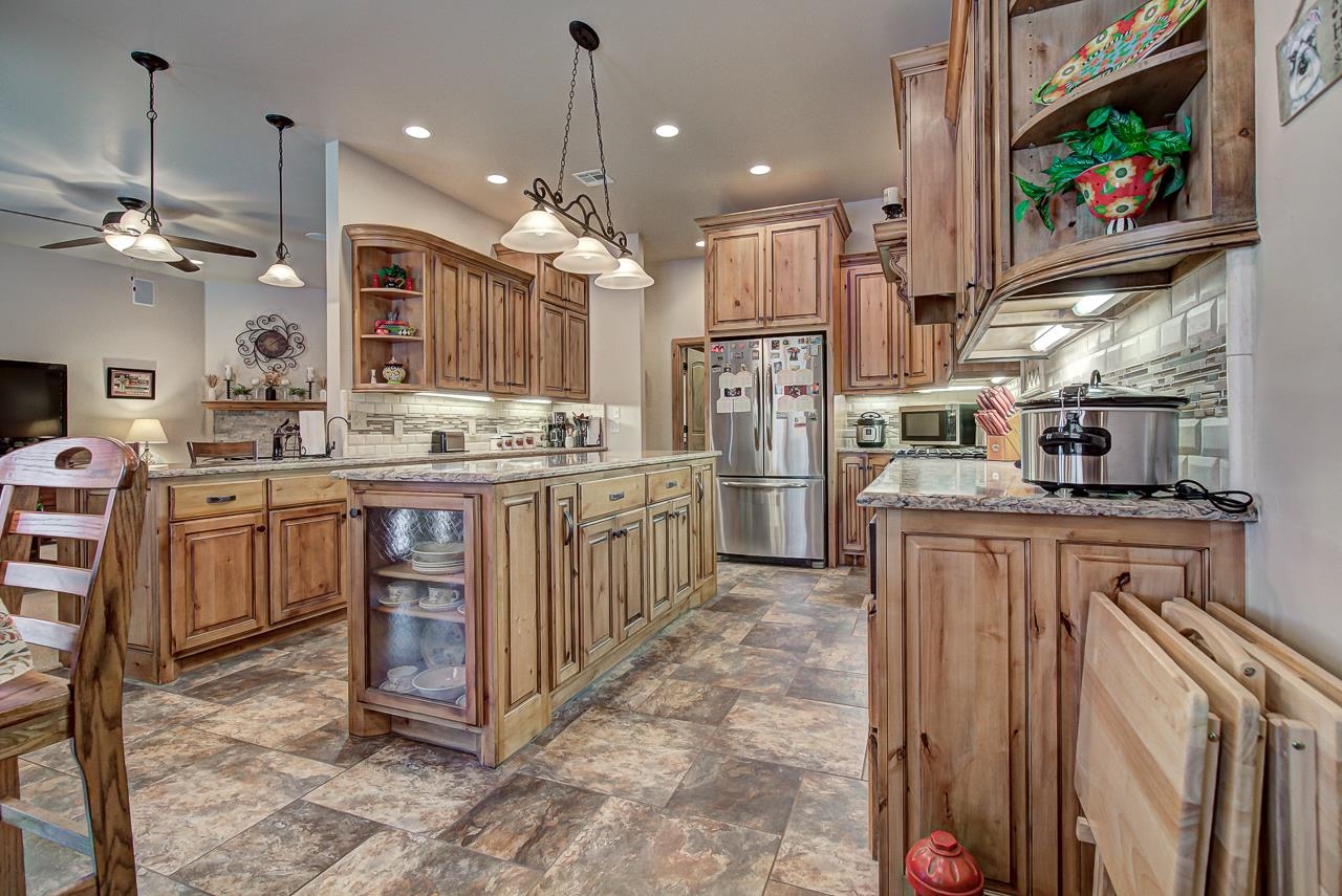 527 Grizzly Ln