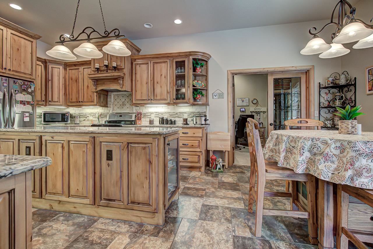 527 Grizzly Ln