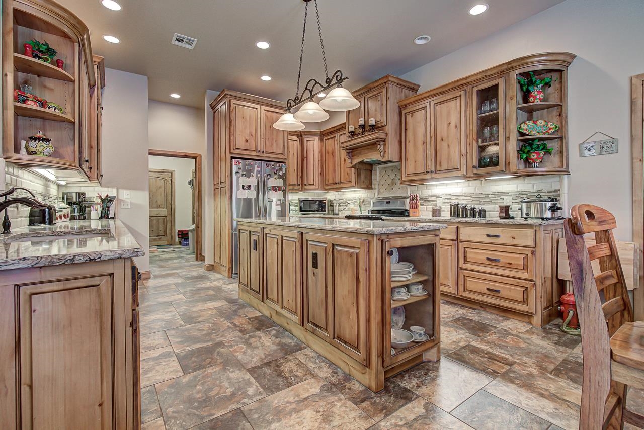 527 Grizzly Ln
