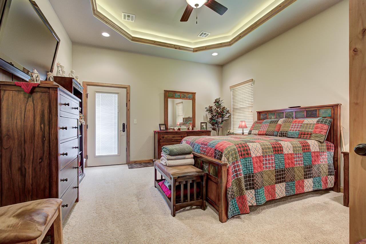 527 Grizzly Ln