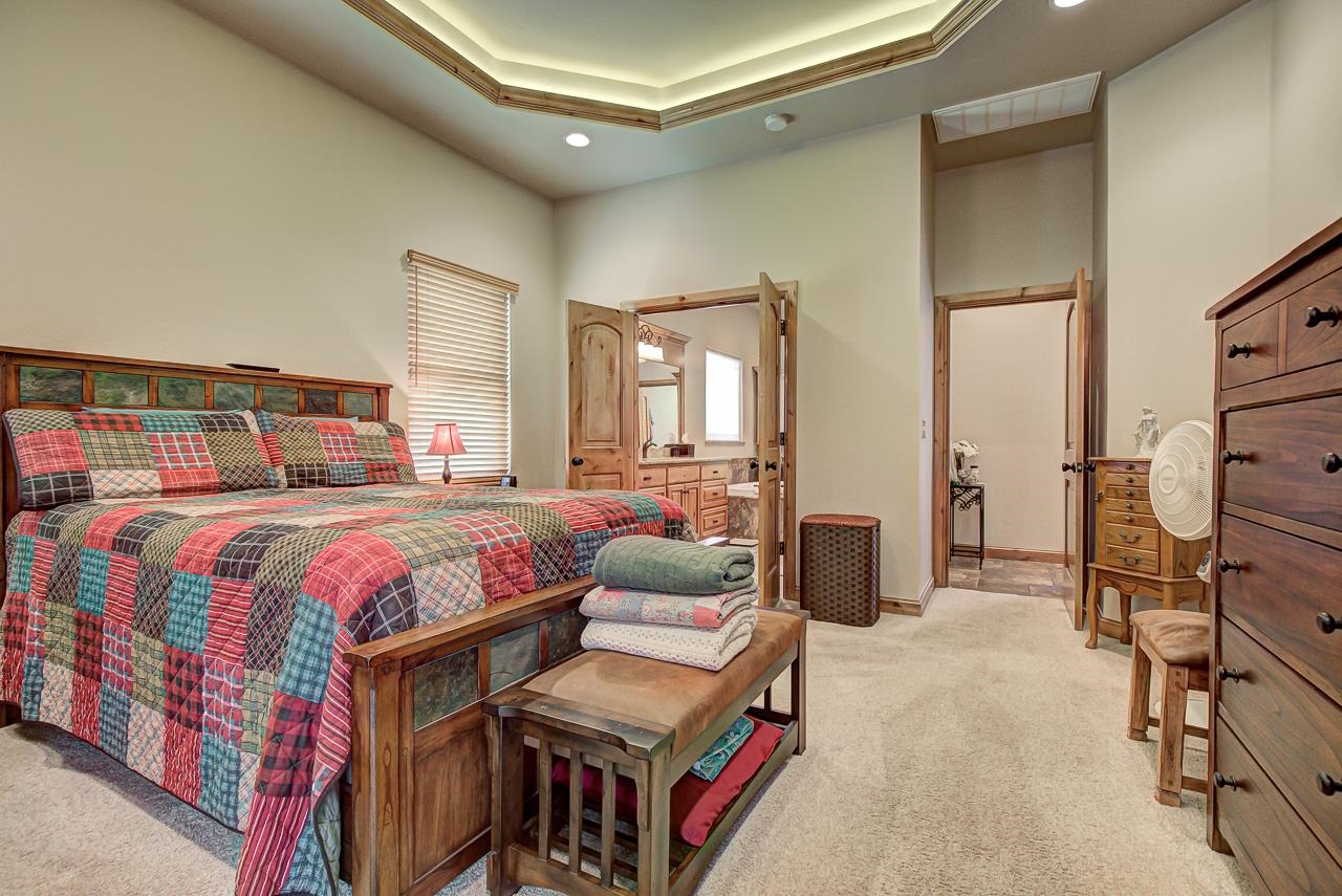 527 Grizzly Ln