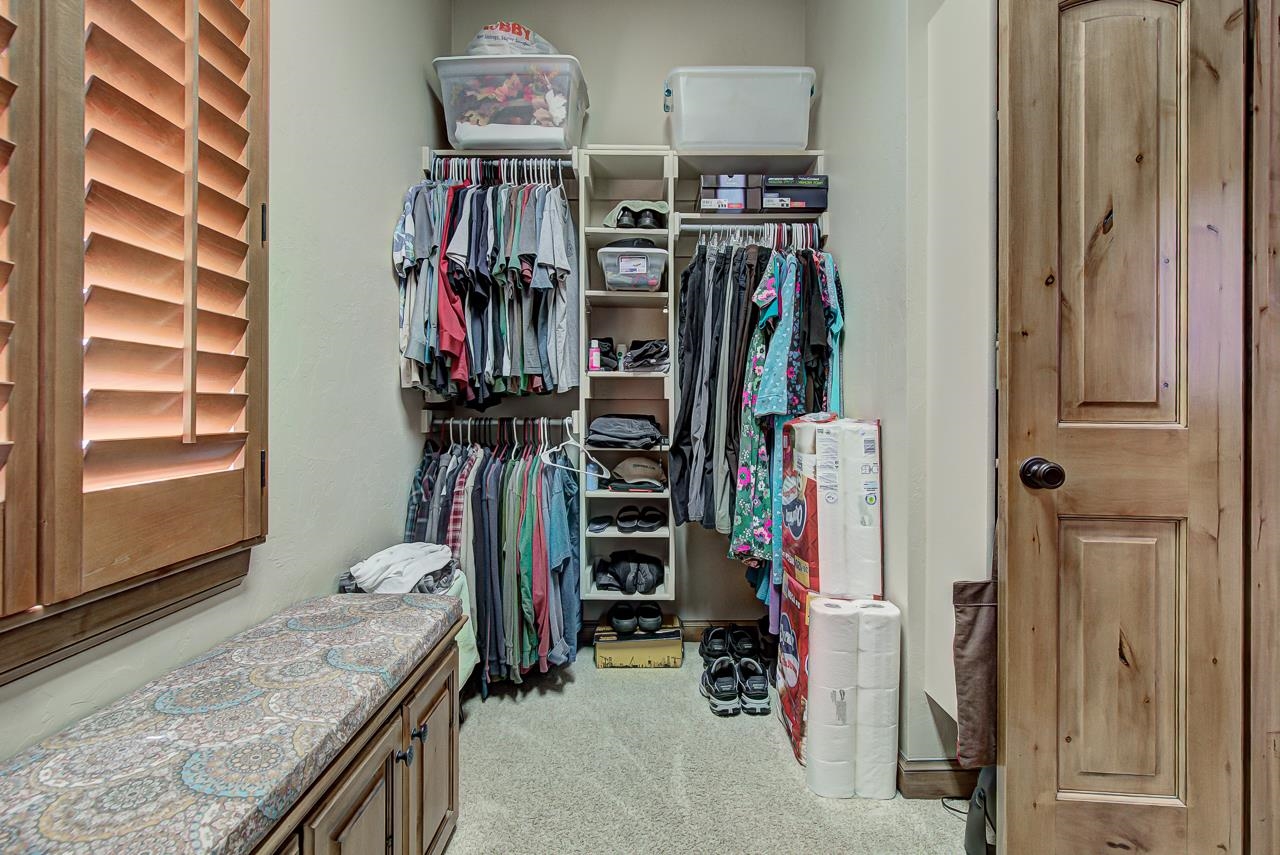 527 Grizzly Ln