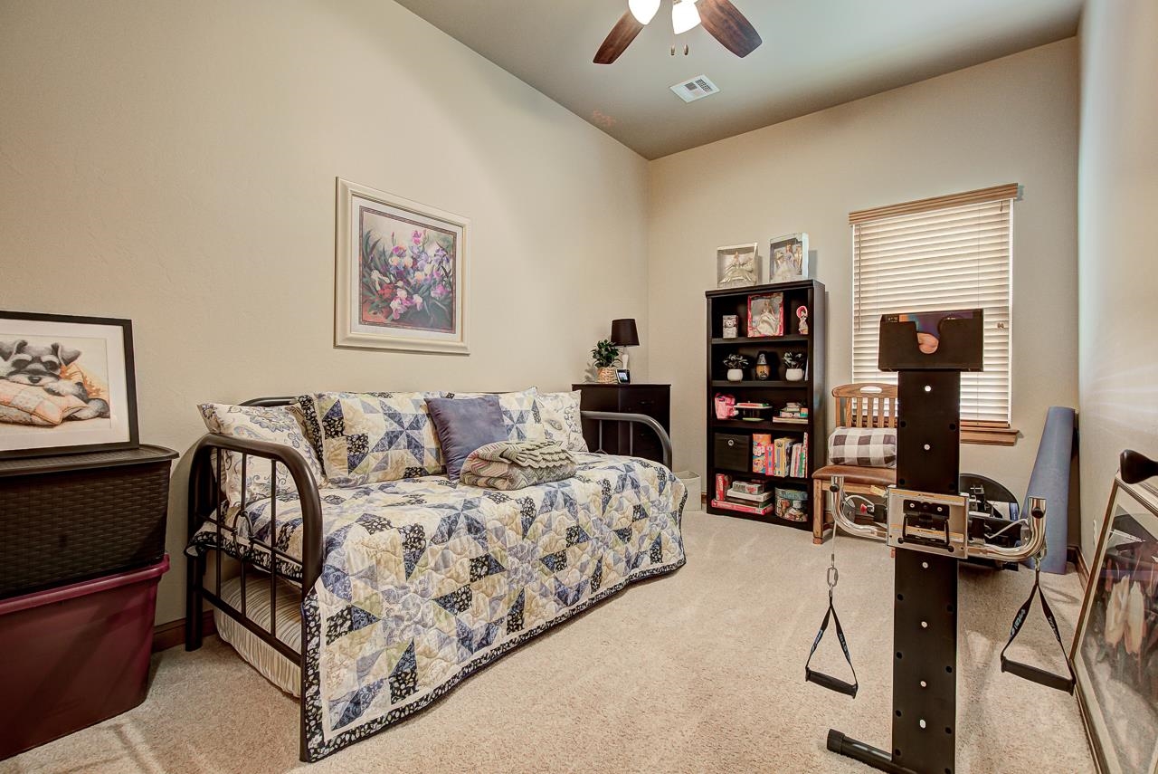 527 Grizzly Ln