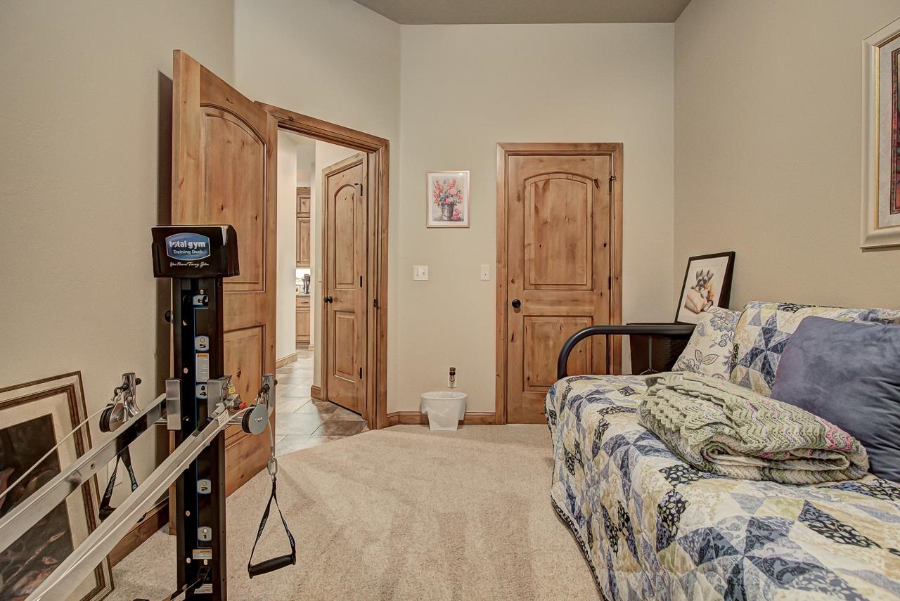 527 Grizzly Ln