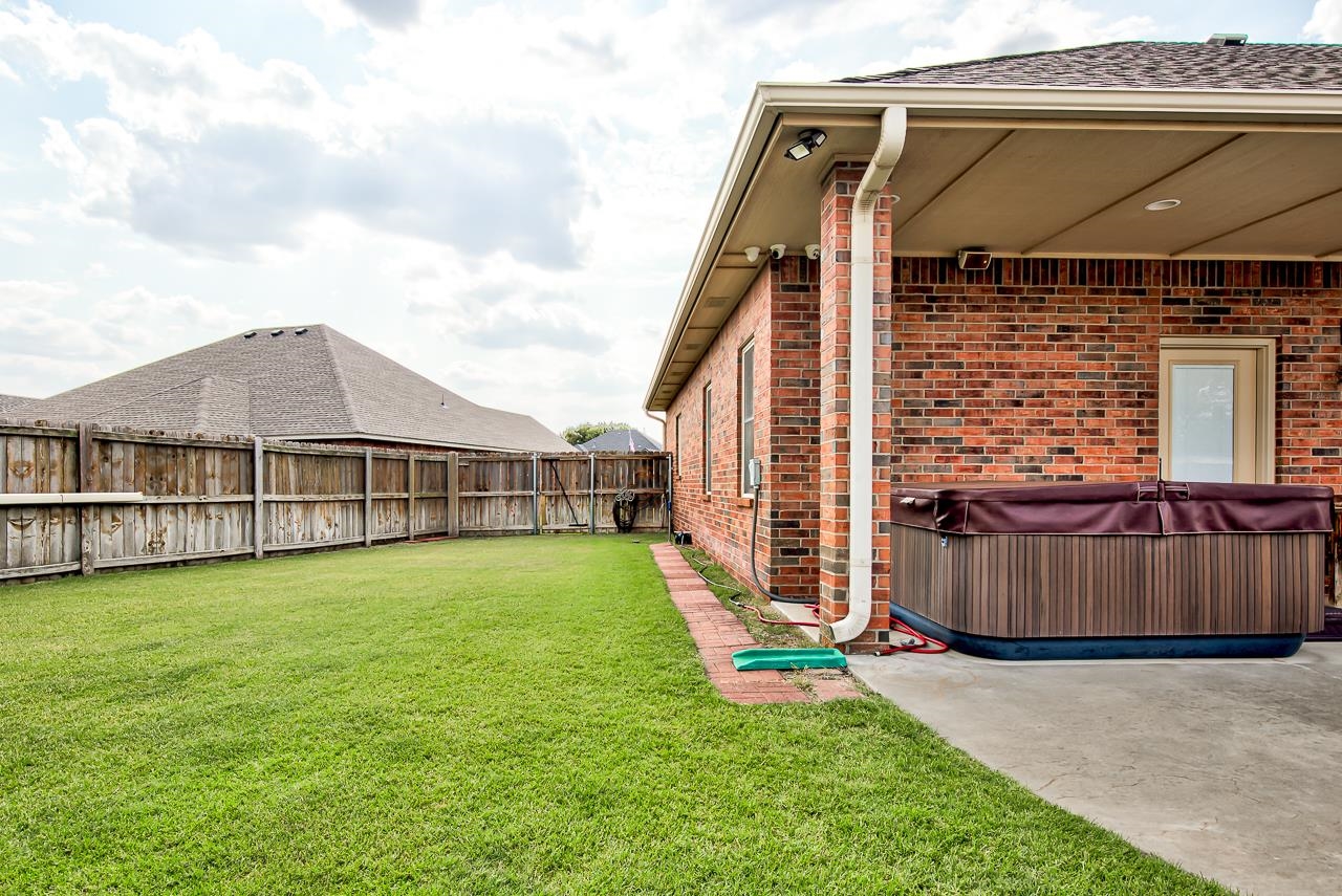 527 Grizzly Ln