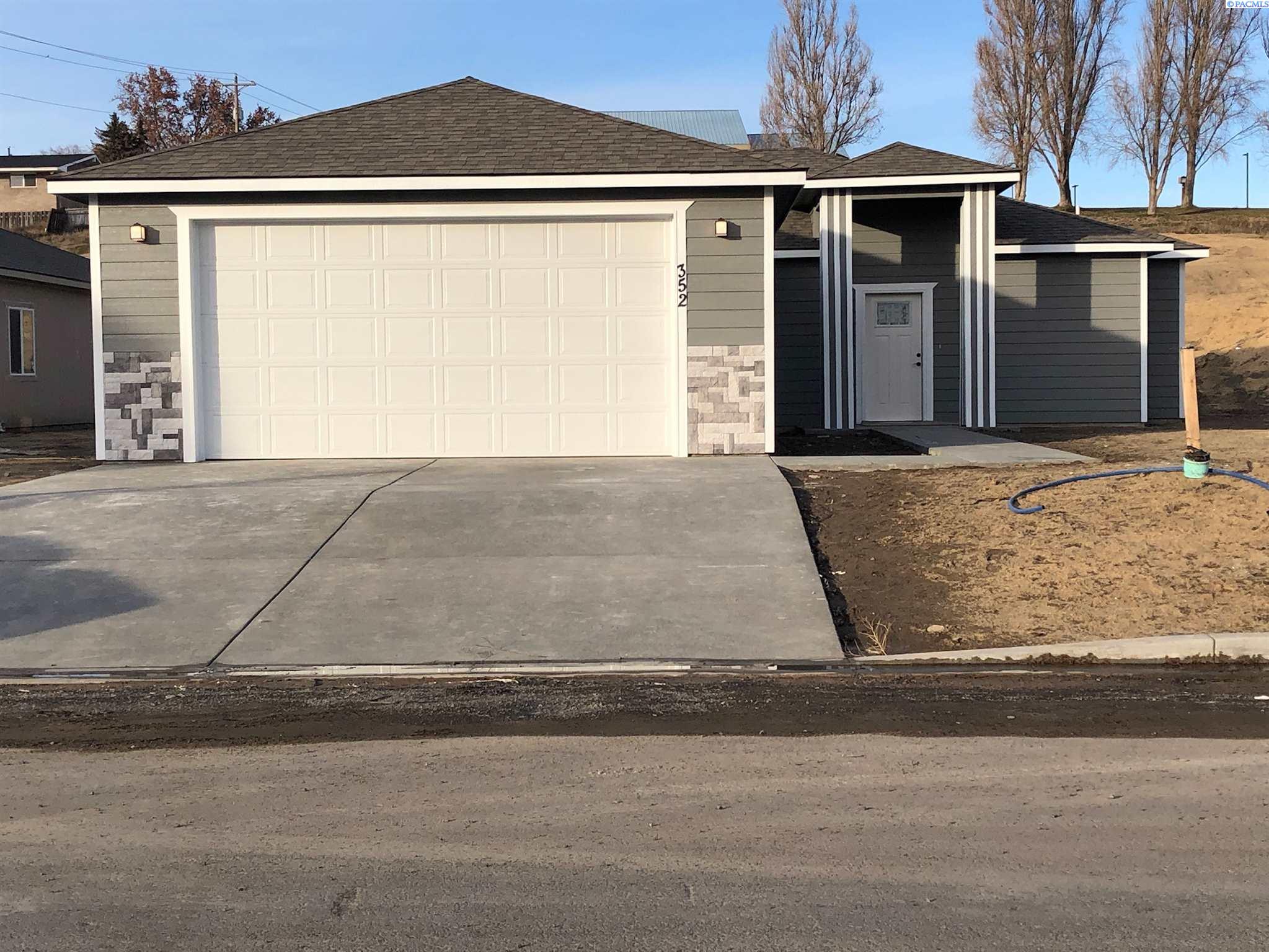 Homes for sale in Connell, WA | 352 E Davis St, Connell, WA 99326 | MLS# 247728