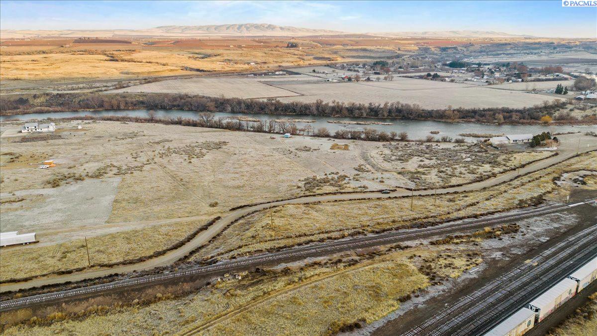 NKA N Gibbon Place Lot 1, Prosser, WA 99350