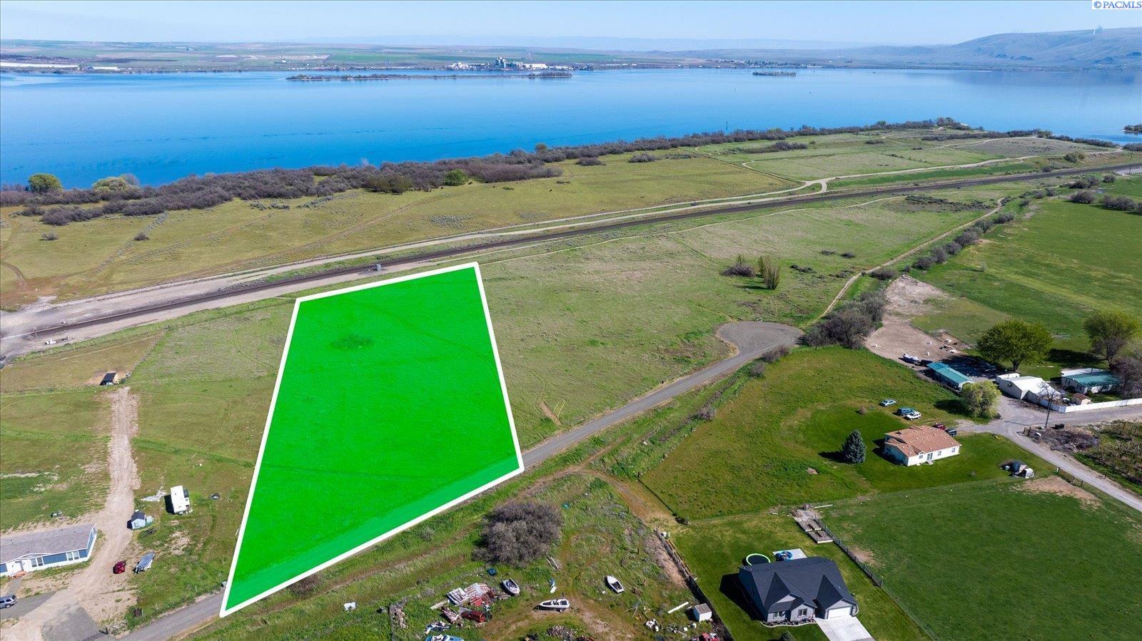 249225 E Toothaker Road, Finley WA 99337