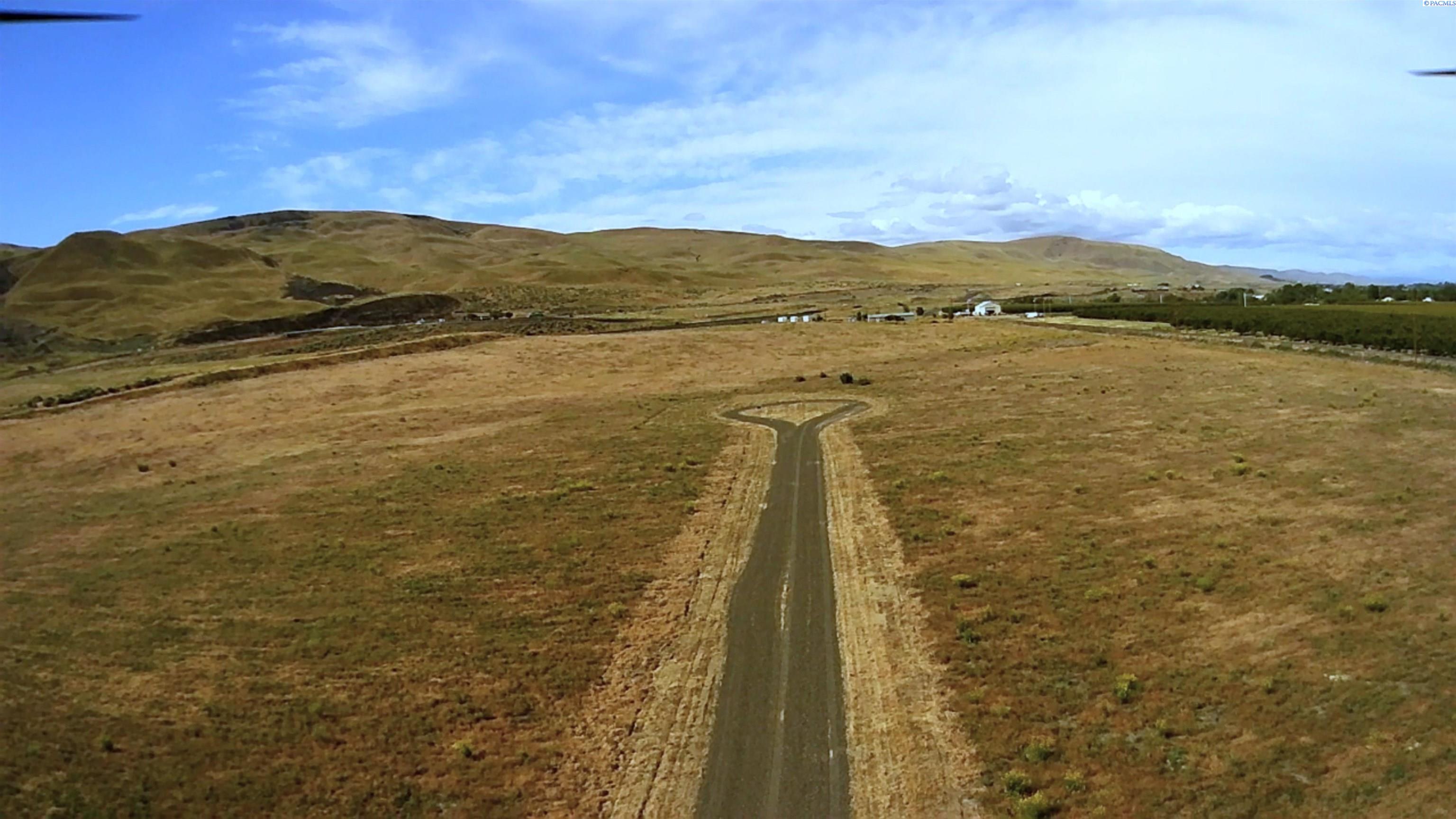 1002 NKA Hansen Rd, Prosser, WA 99350