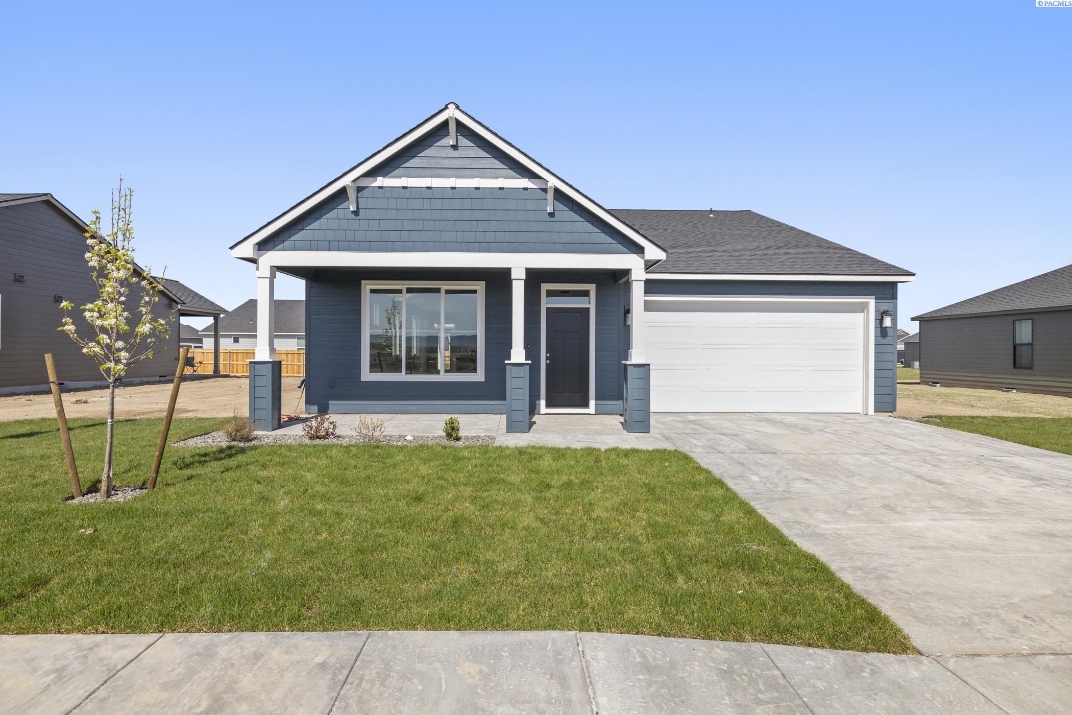 313 Amberly Ave, Grandview WA 98930