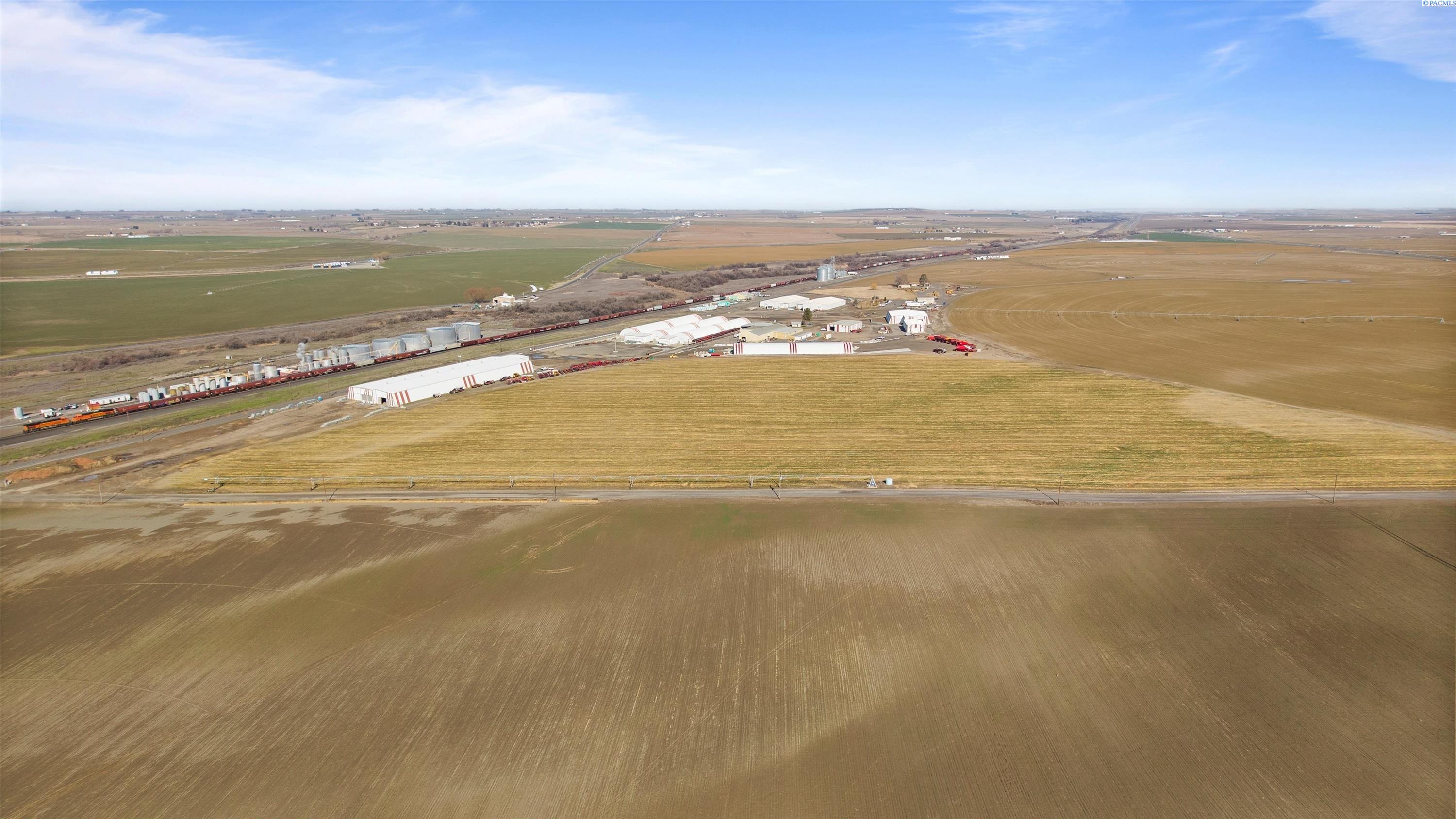 1911 Selph Ldg, Pasco, WA 99301