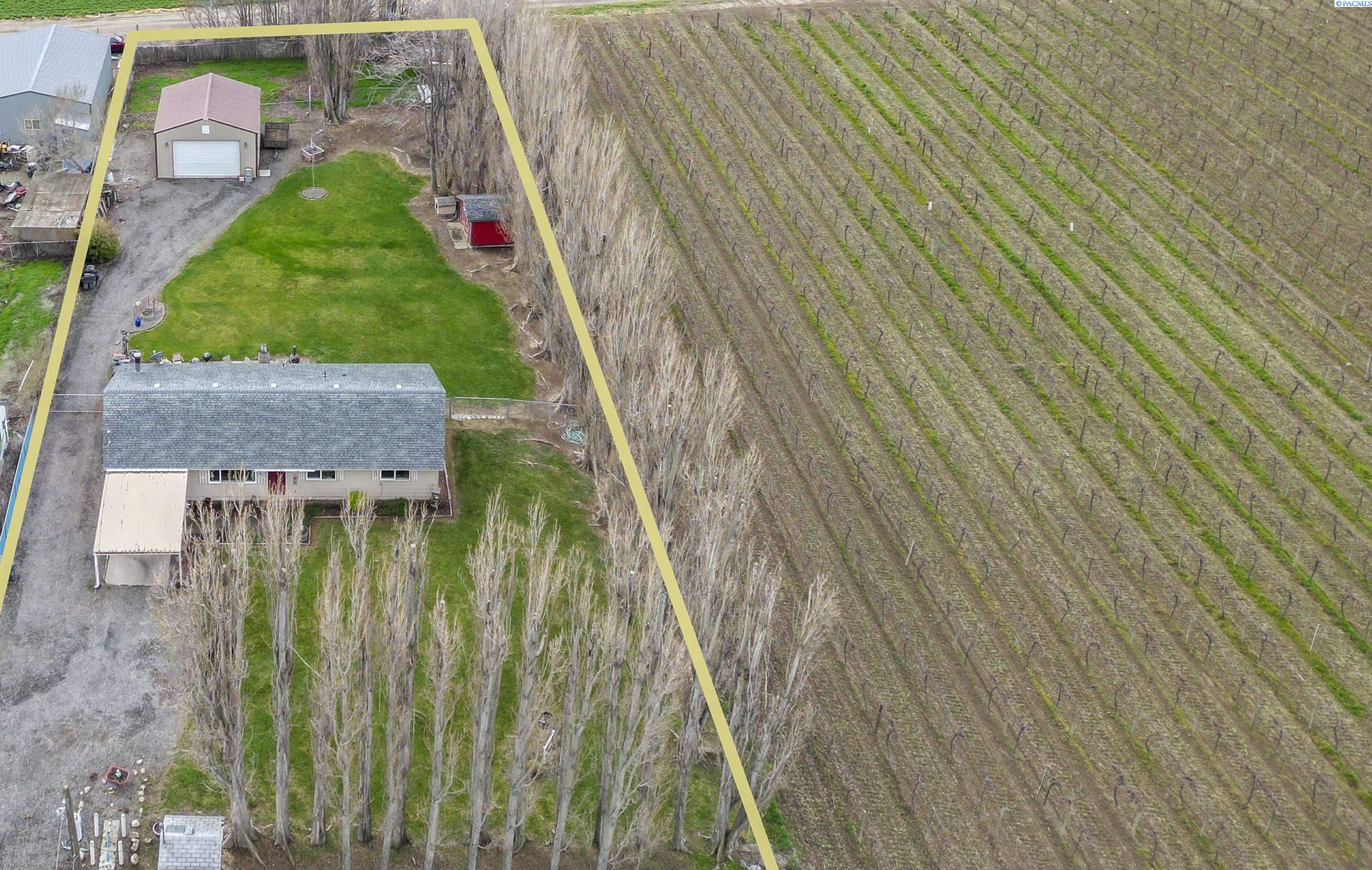 4302 Independence Road, Sunnyside WA 98944