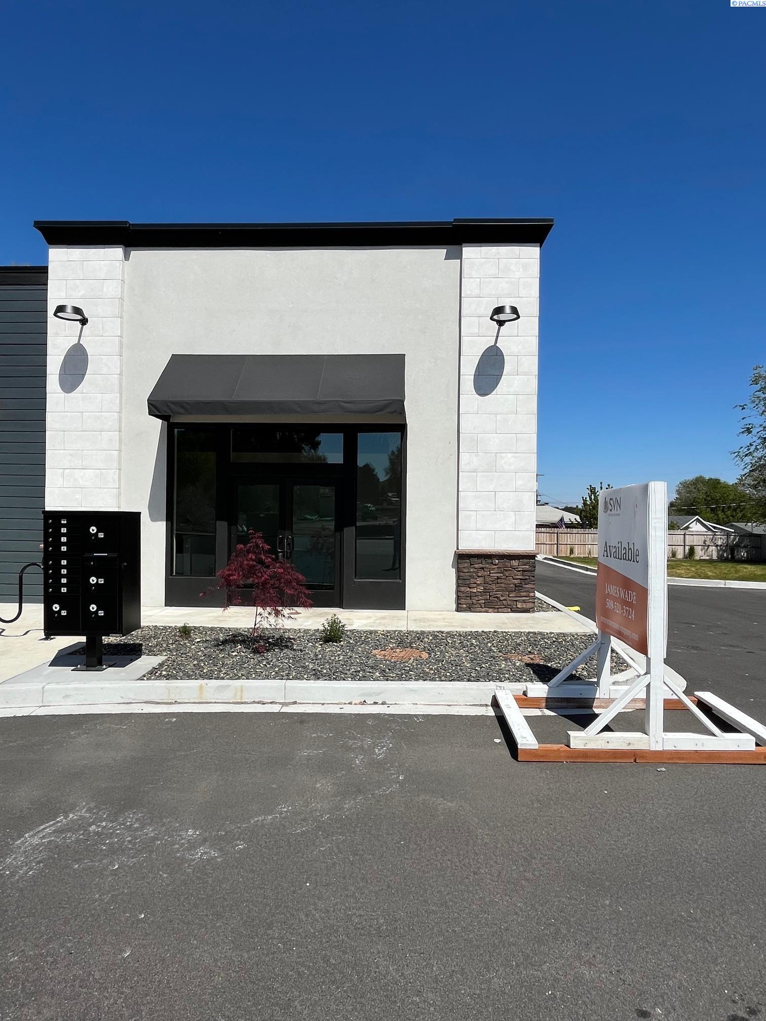 4330 Van Giesen St #106, West Richland, WA 99353