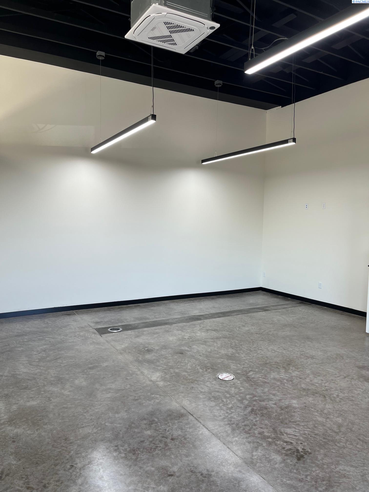 4330 Van Giesen St #106, West Richland, WA 99353