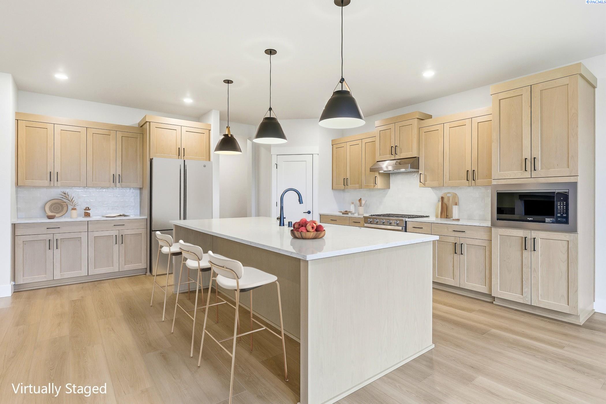 12101 Vincenzo Dr, Pasco, WA 99301