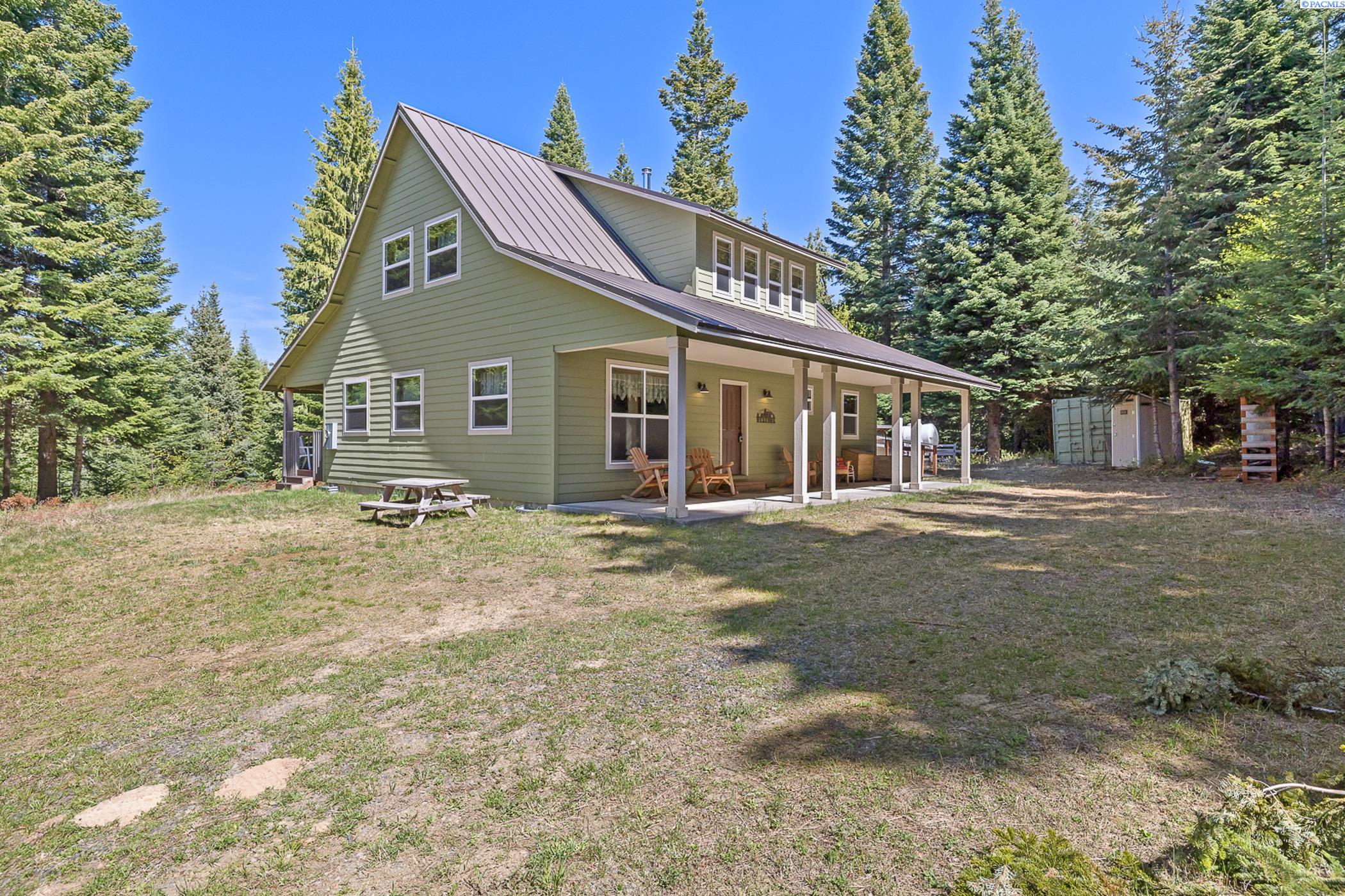 9400 Lewis Peak Rd, Waitsburg, WA 99329
