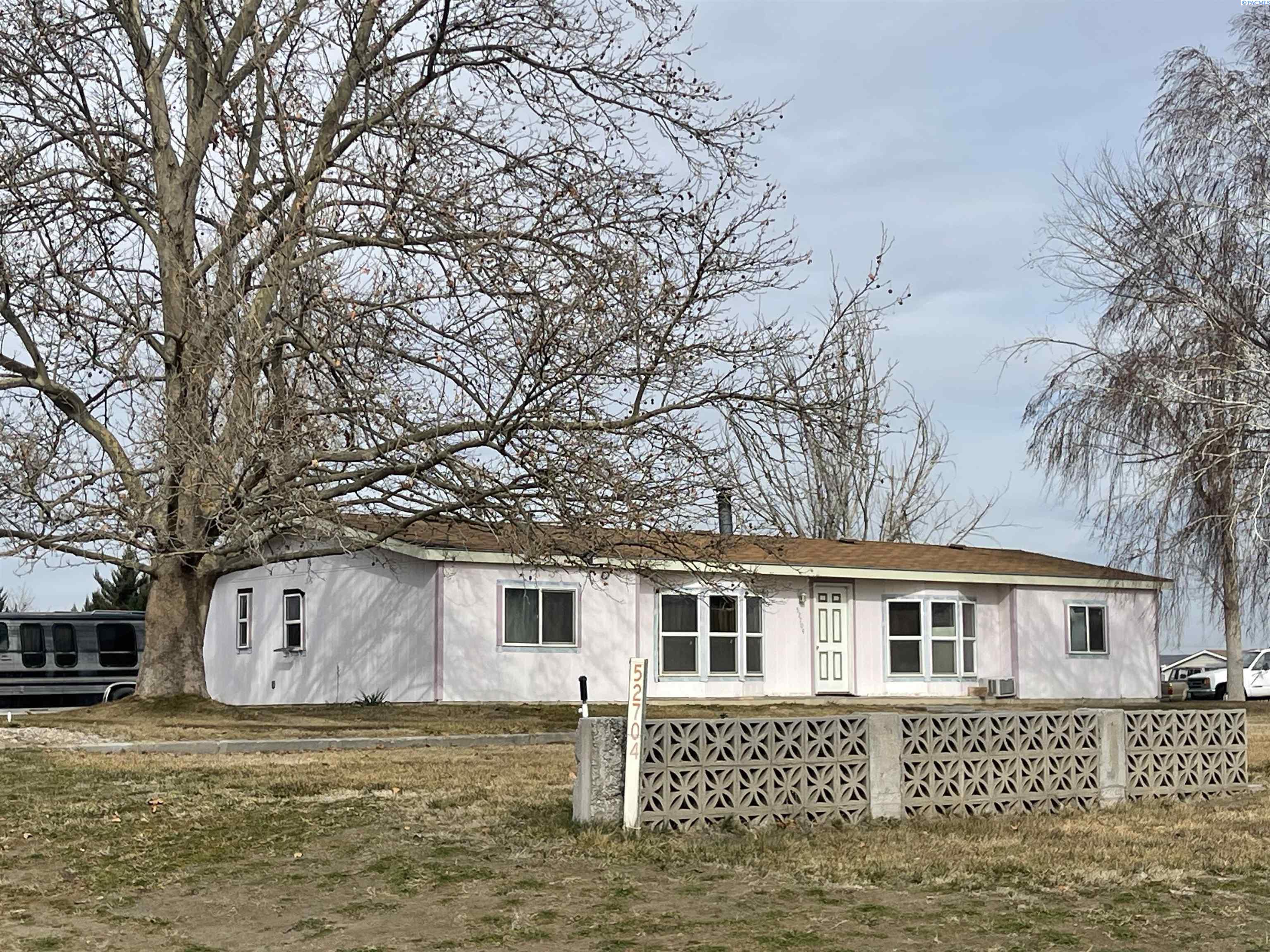 52704 E Christy Rd, Plymouth, WA 99346