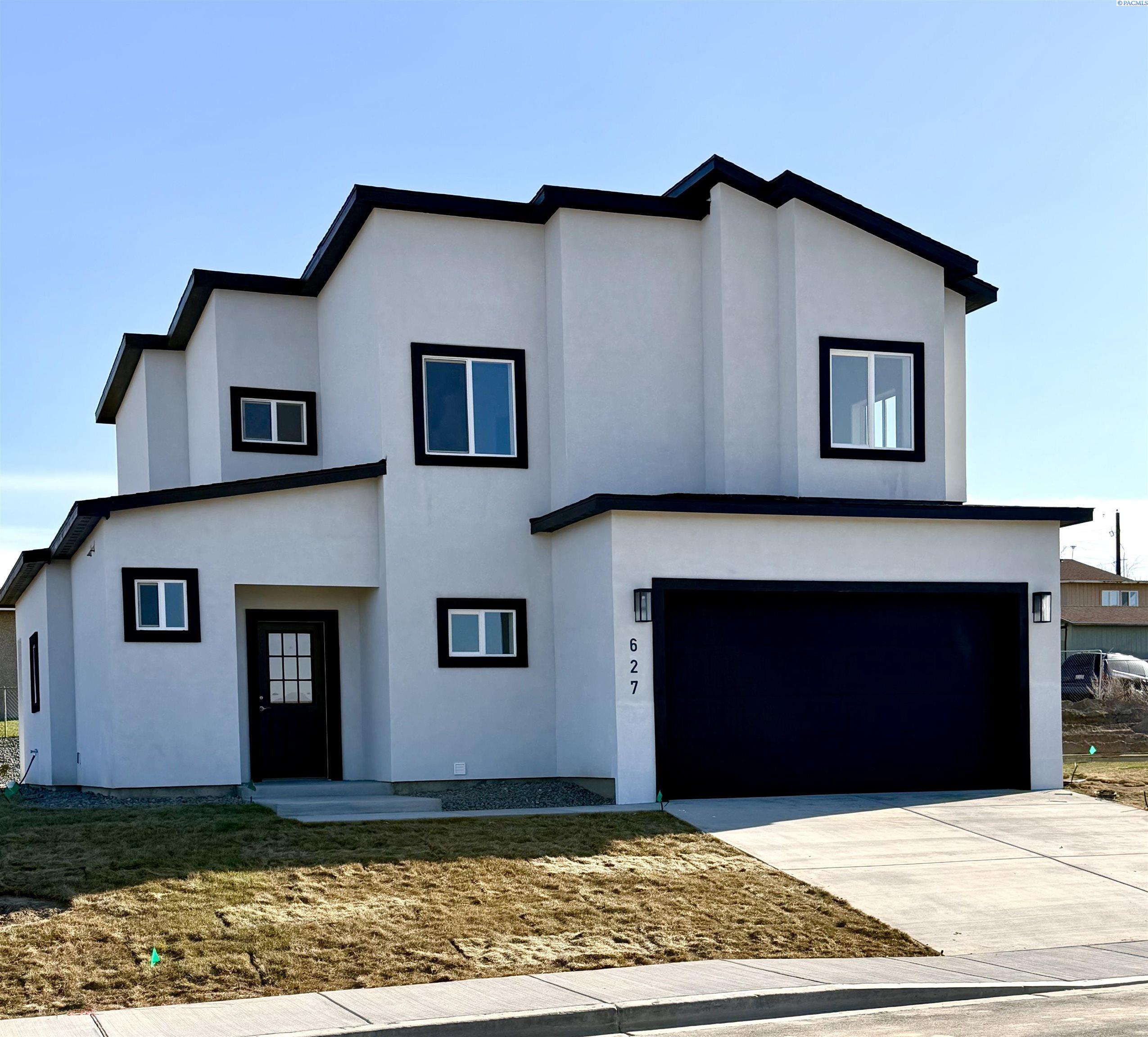 627 San Mateo Ave, Sunnyside WA 98944