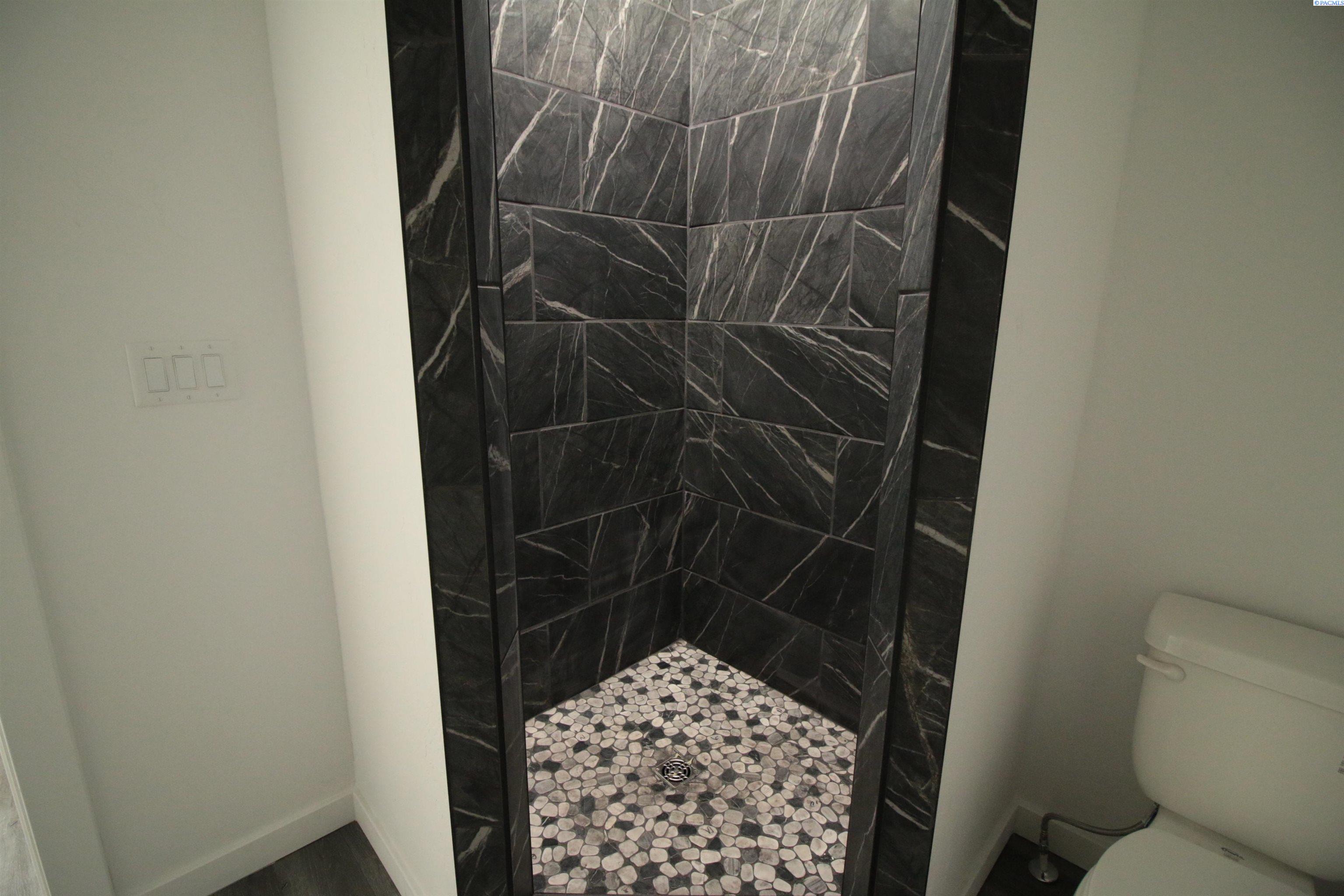 627 San Mateo Ave, Sunnyside, WA 98944