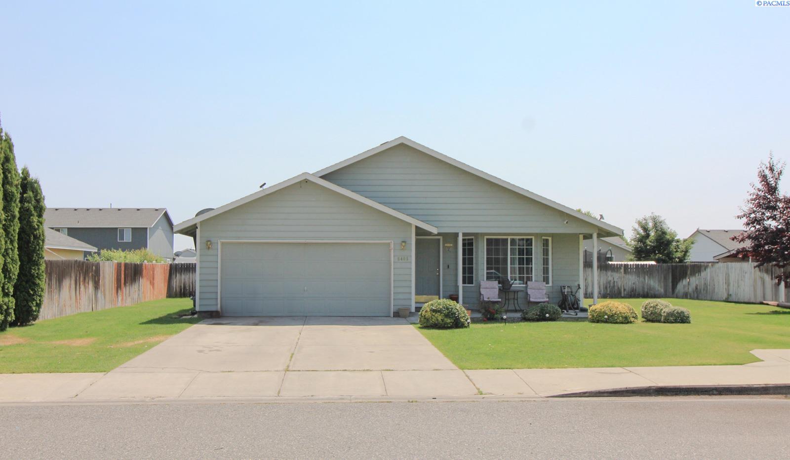 8408 Studebaker Dr, Pasco, WA 99301