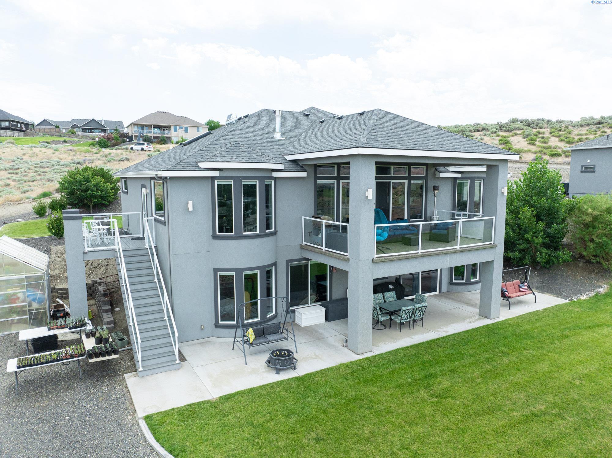 5880 58th Ave, West Richland, WA 99353