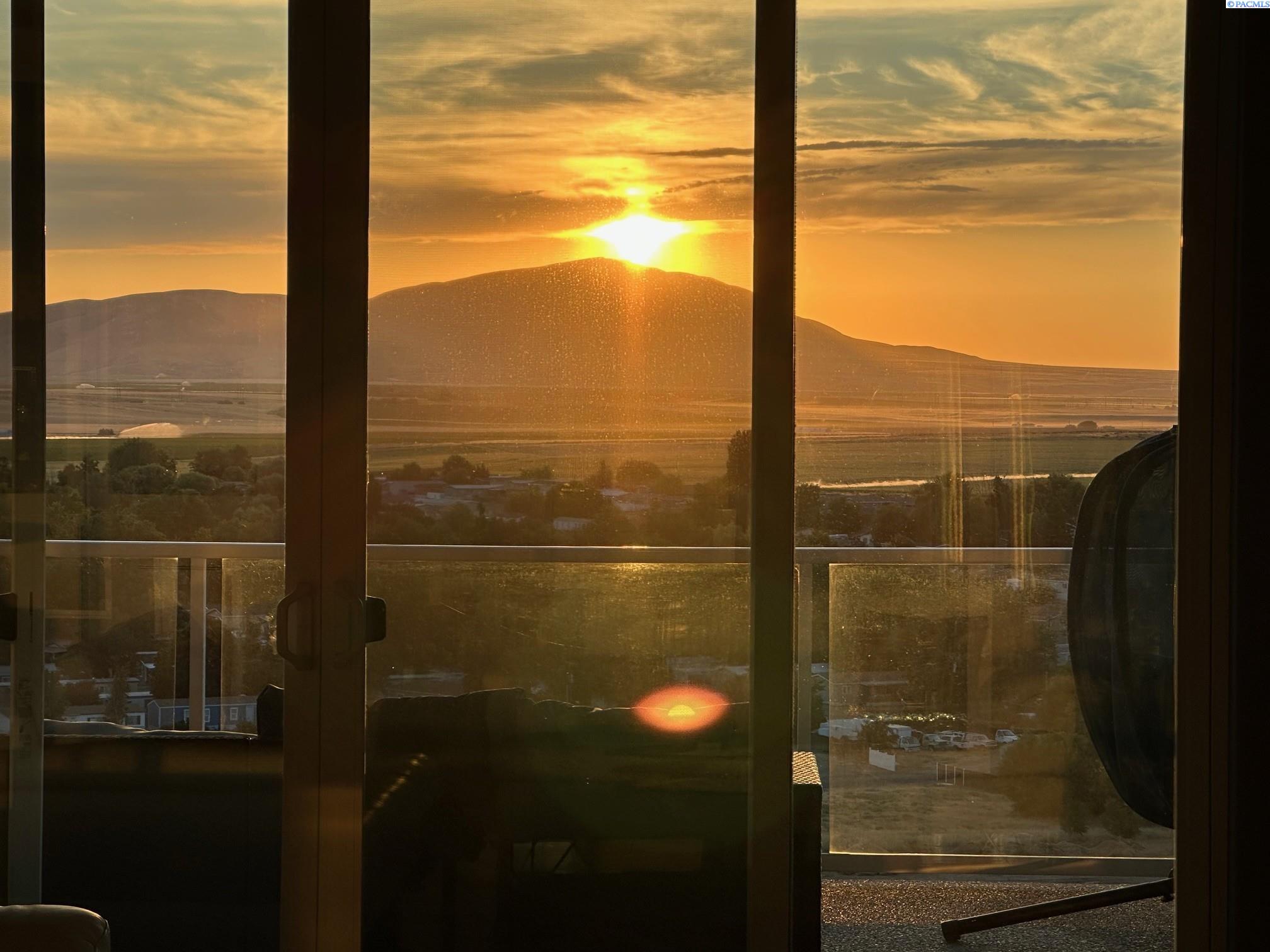 5880 58th Ave, West Richland, WA 99353