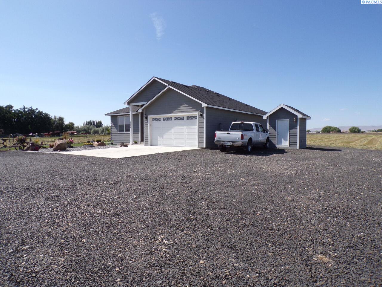 166214 W Johnson Rd, Prosser, WA 99350