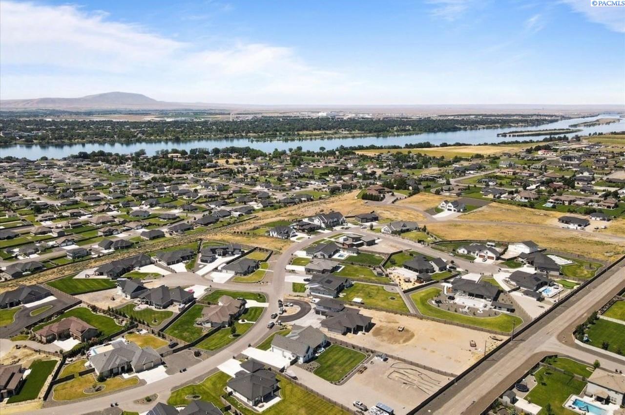 0 Eaglecrest Dr #Lt 8, Pasco, WA 99301