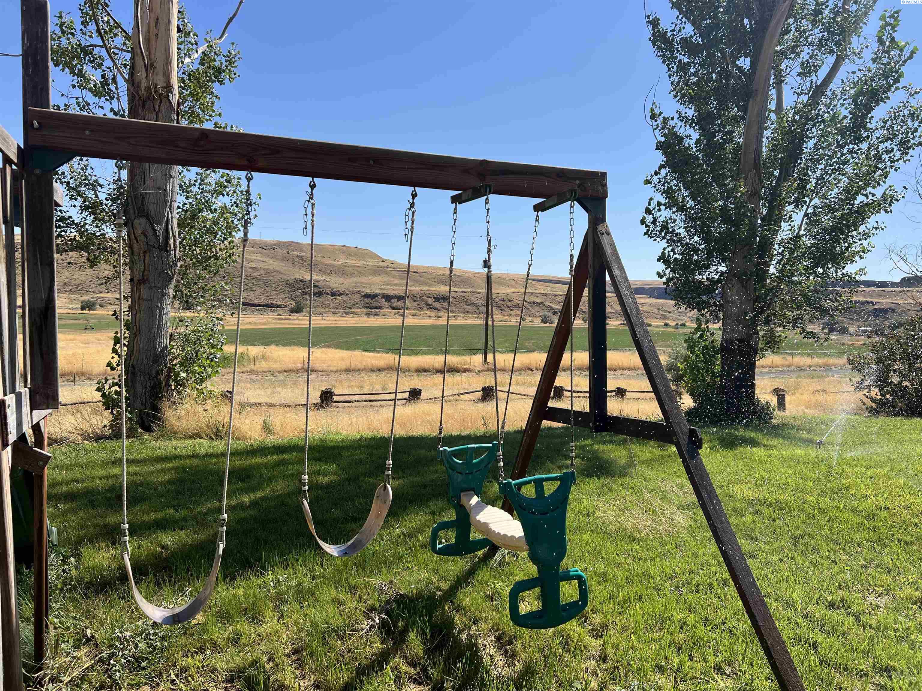 211 Kahlotus Lake Rd, Kahlotus, WA 99335
