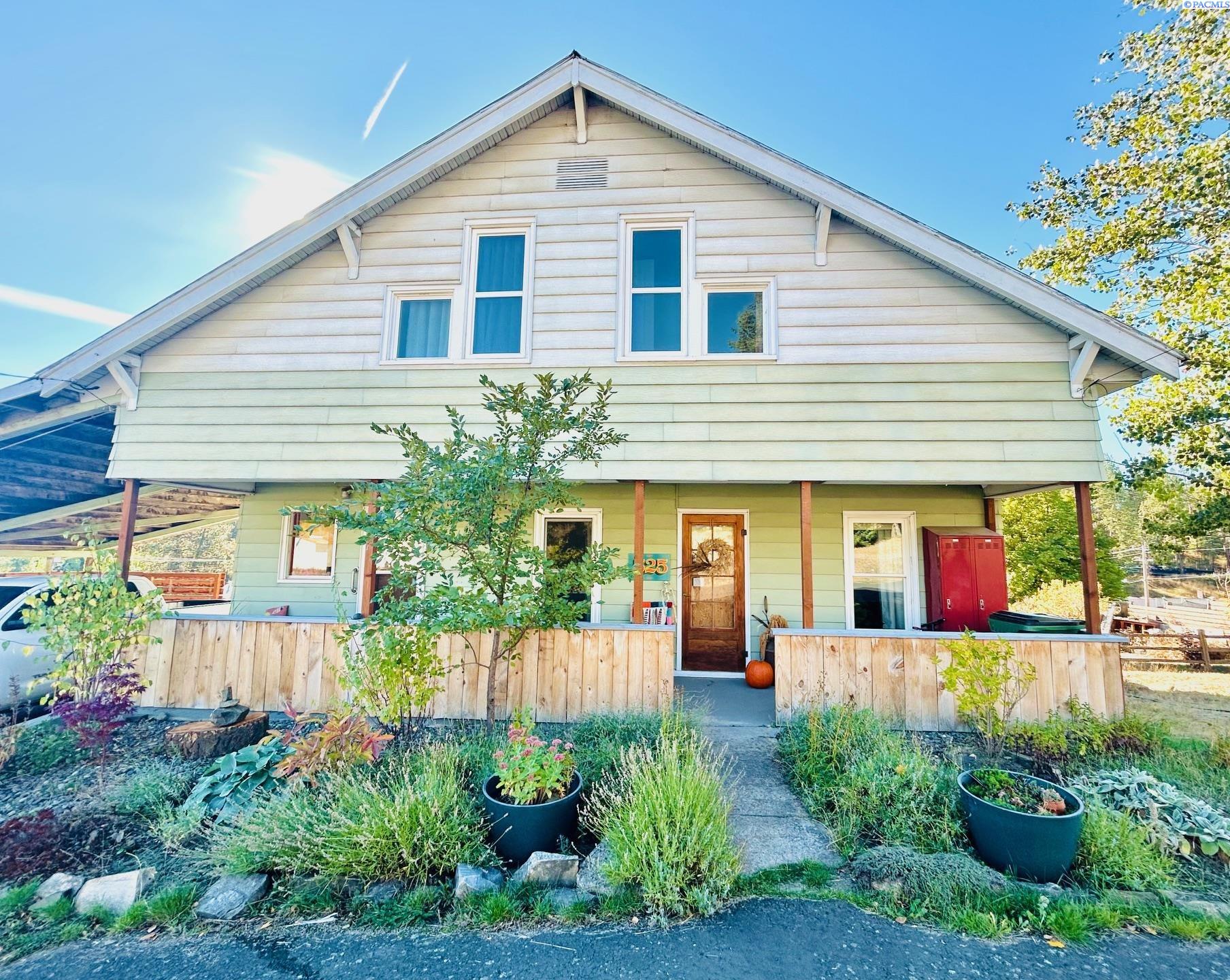 525 E Whitman St, Palouse WA 99161