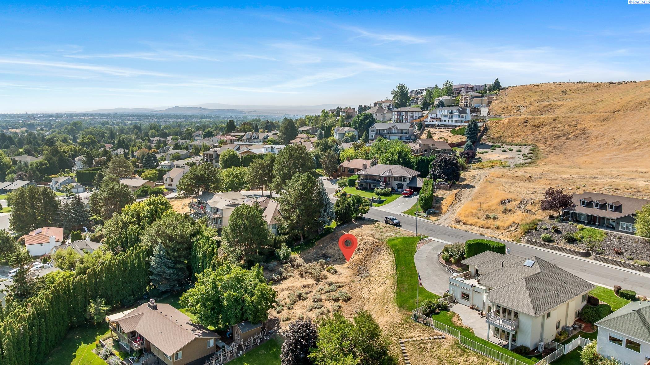 260 Rockwood Dr, Richland, WA 99352