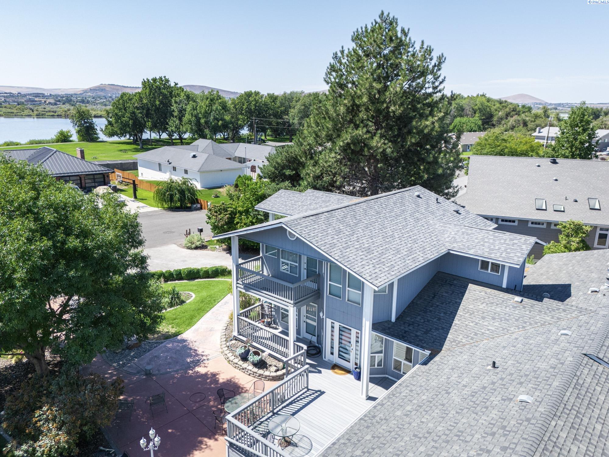 9505 Sturgis Rd, Pasco, WA 99301