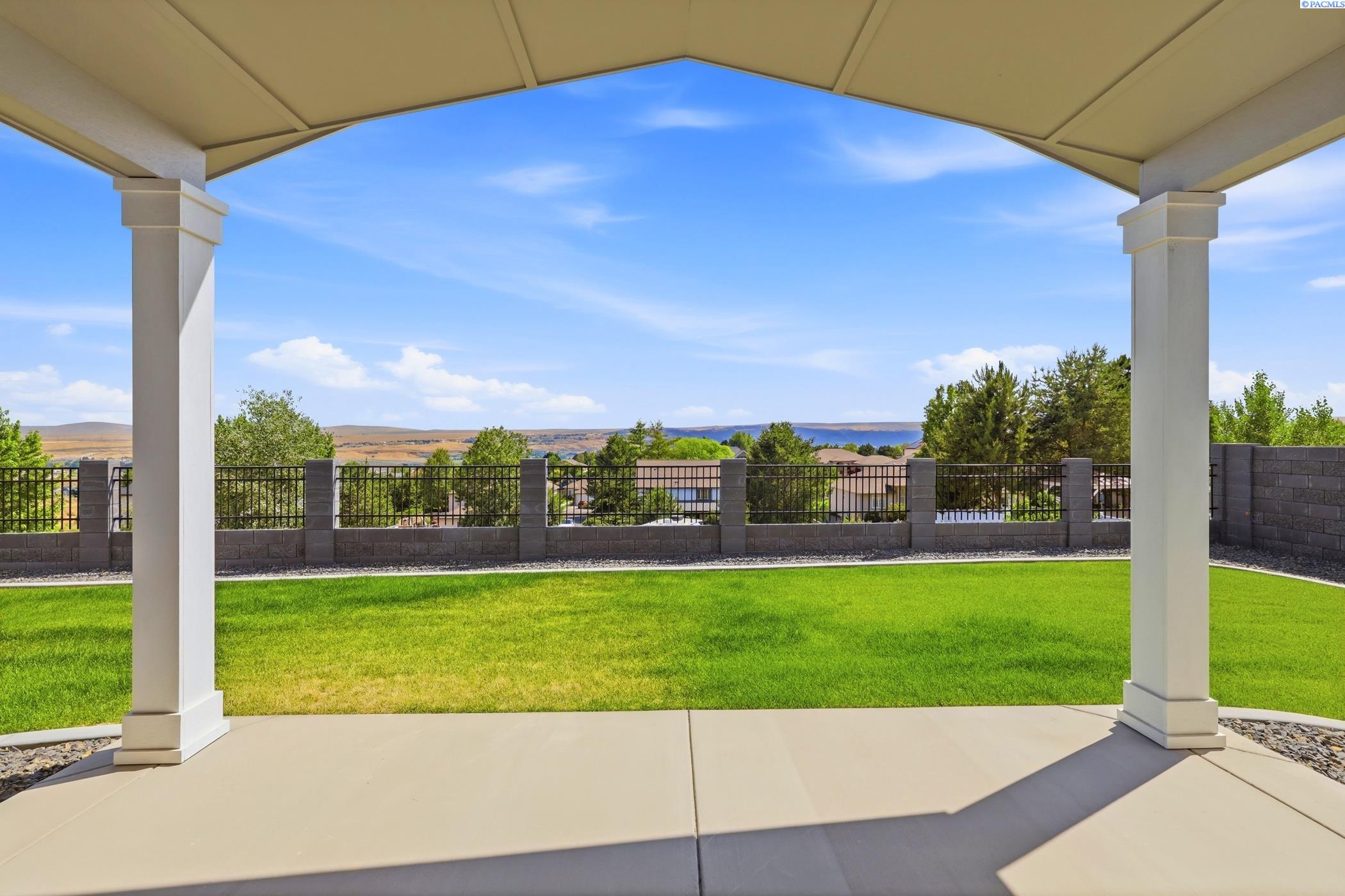 321 Epic Street , Richland, WA 99352