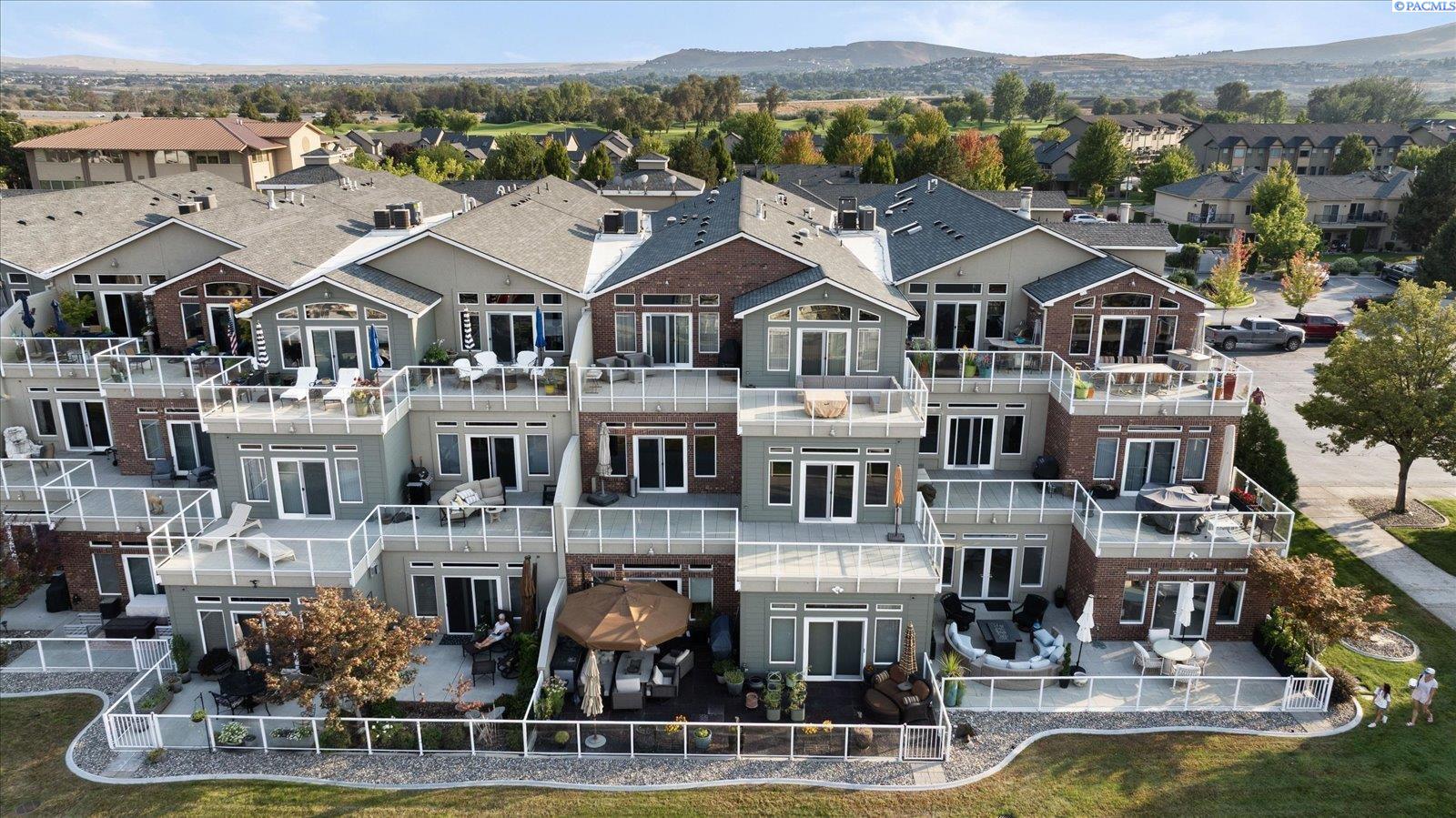 386 Columbia Point Dr #202, Richland, WA 99352