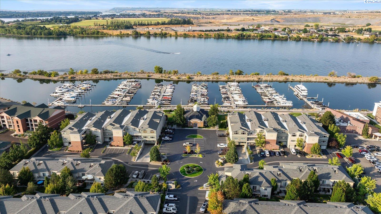 386 Columbia Point Dr #202, Richland, WA 99352