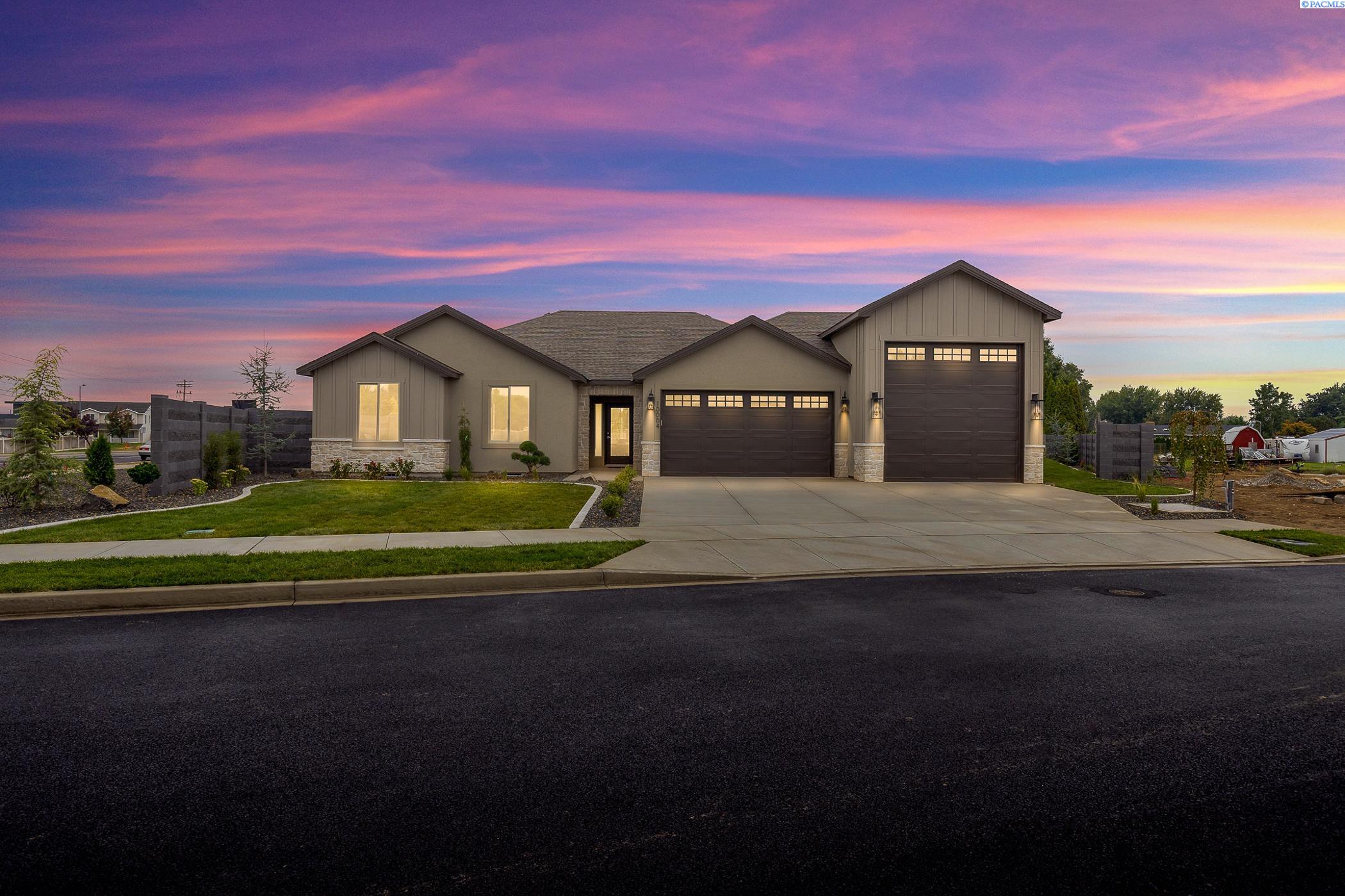 10004 Redbud Dr, Pasco WA 99301