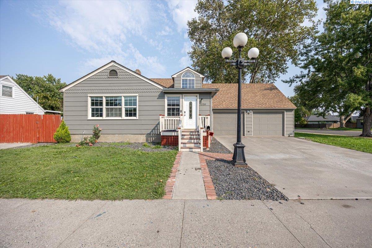1220 Kennewick Ave, Kennewick, WA 99336