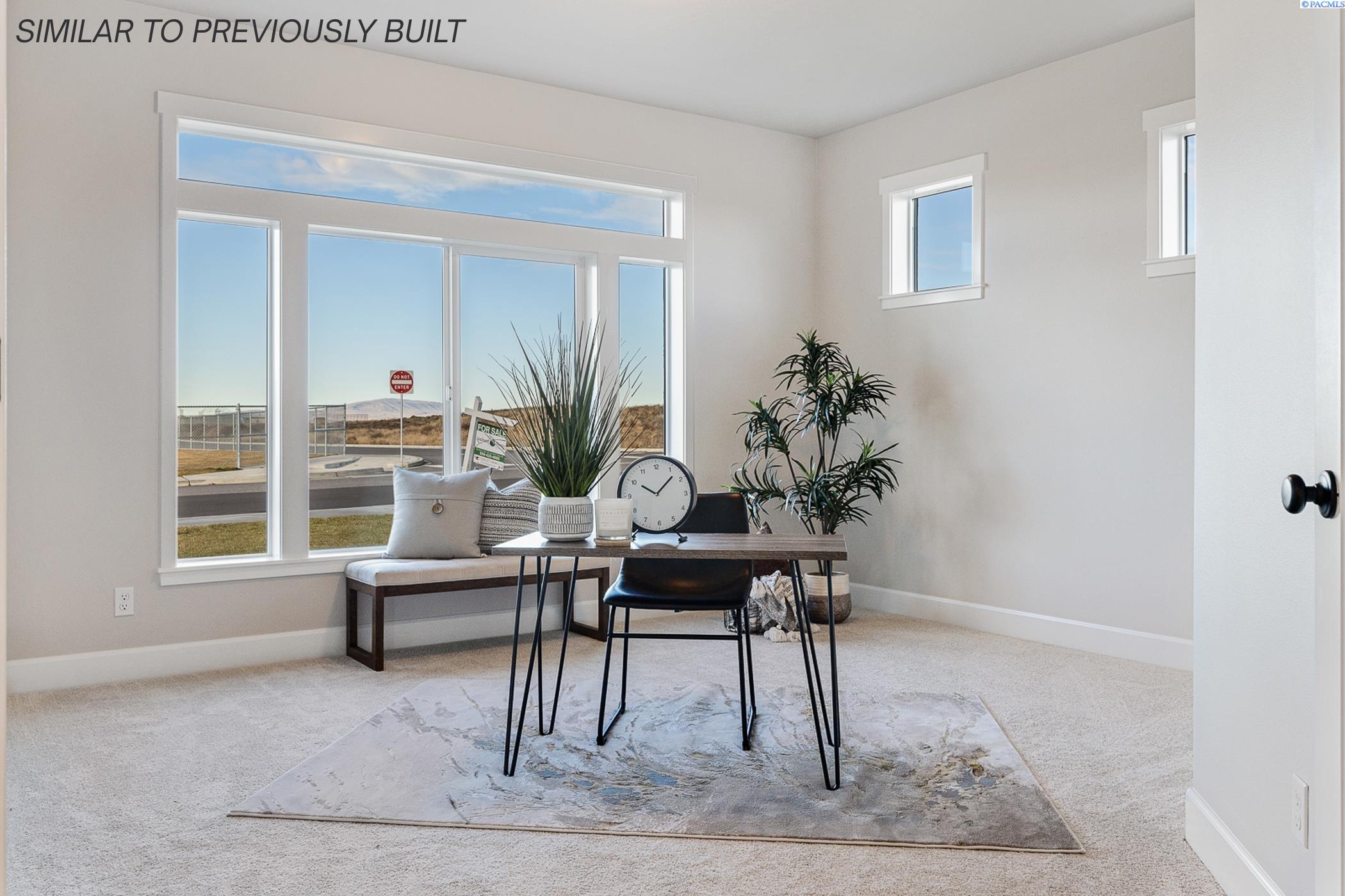 8713 Dusty Maiden Dr, Pasco, WA 99301