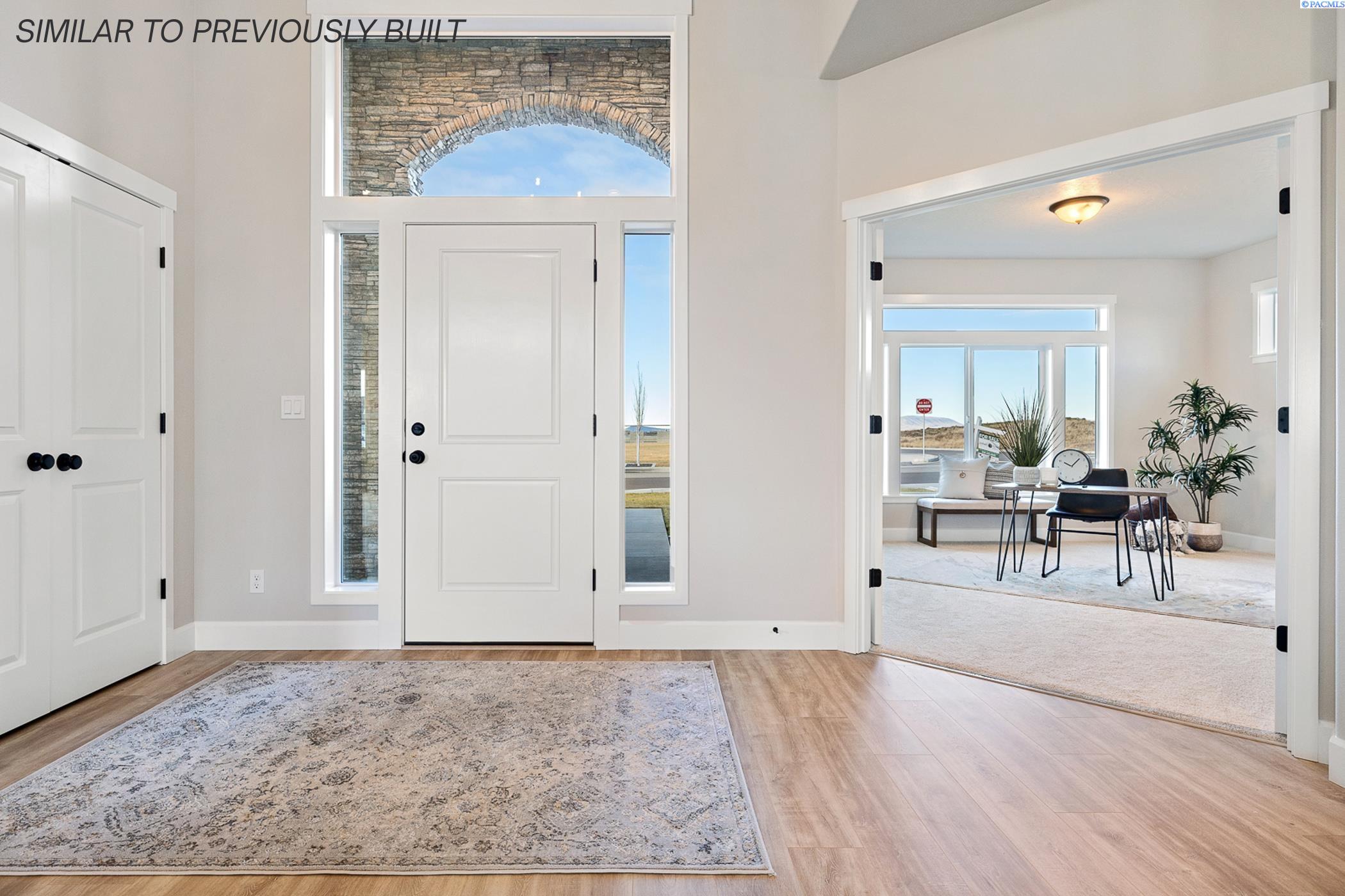 8713 Dusty Maiden Dr, Pasco, WA 99301